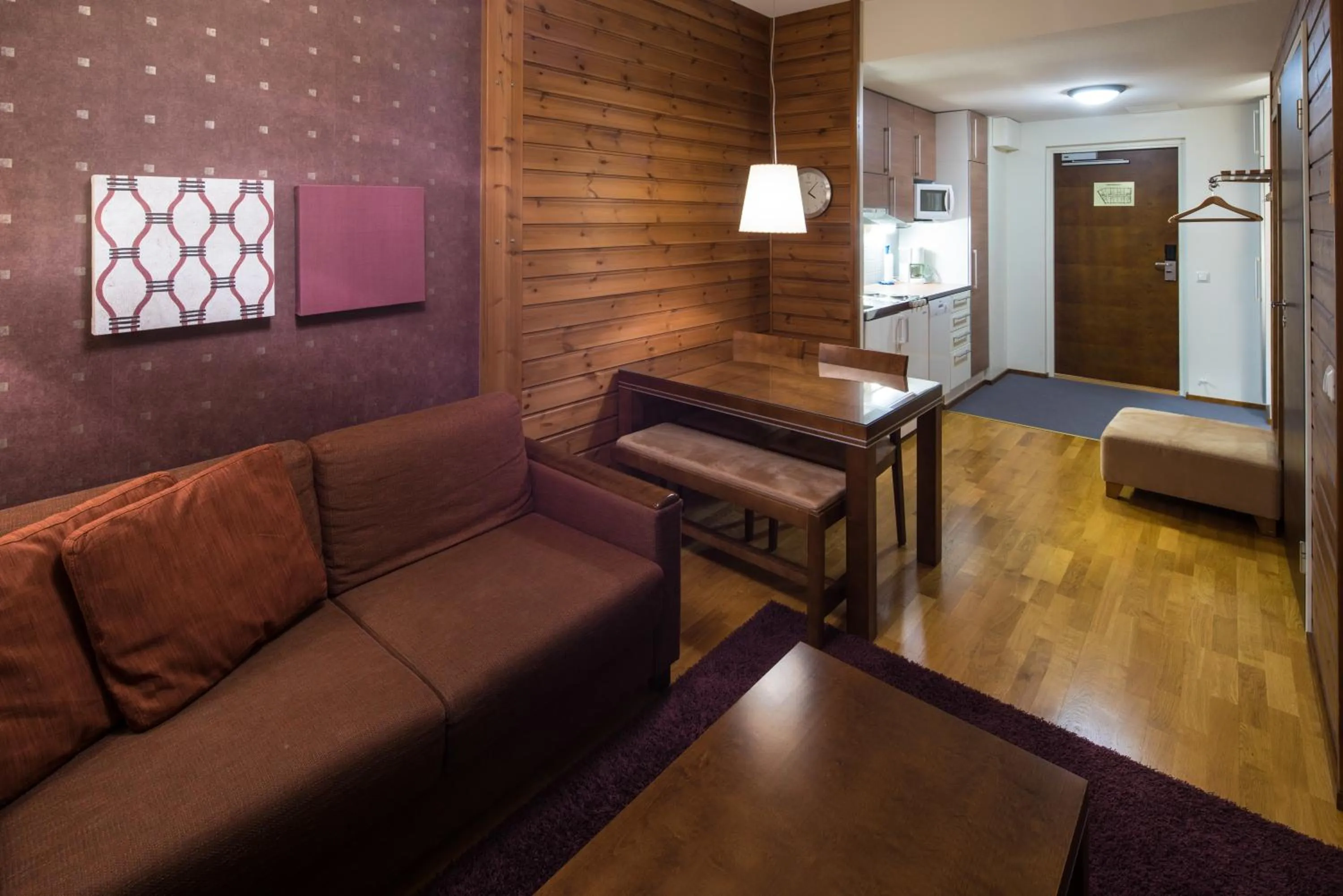 Living room, Bed in Lapland Hotels Saaga