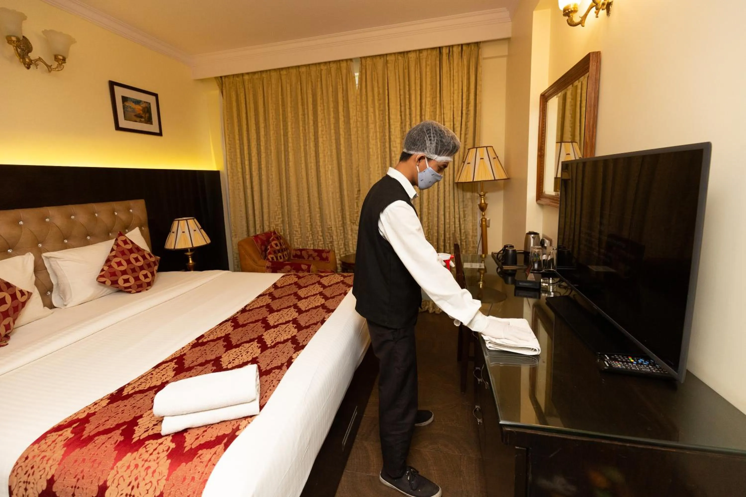 Bed in Hotel Paramos Inn