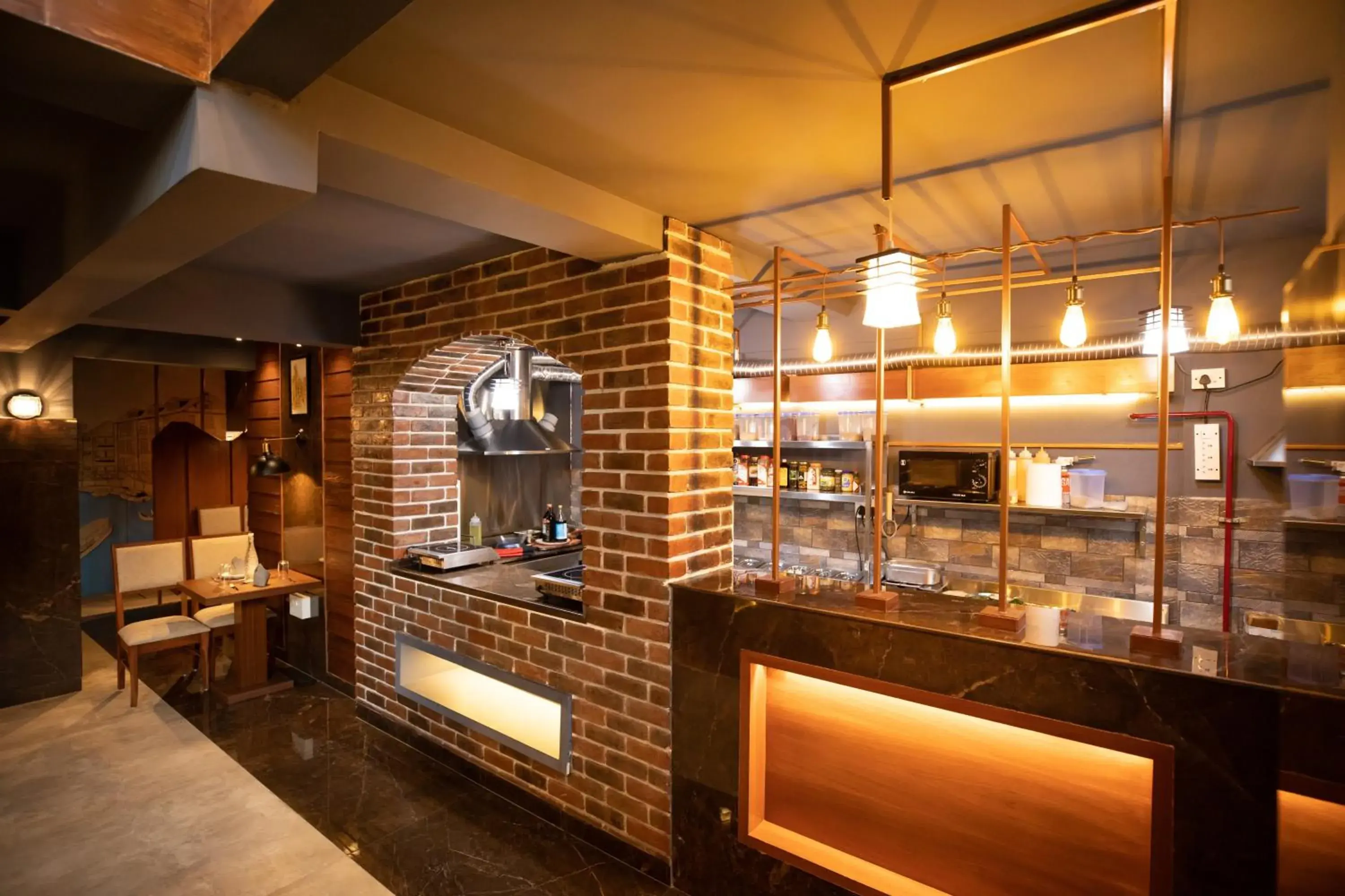 Restaurant/places to eat in Hotel Paramos Inn Restaurant/places to eat in Hotel Paramos Inn