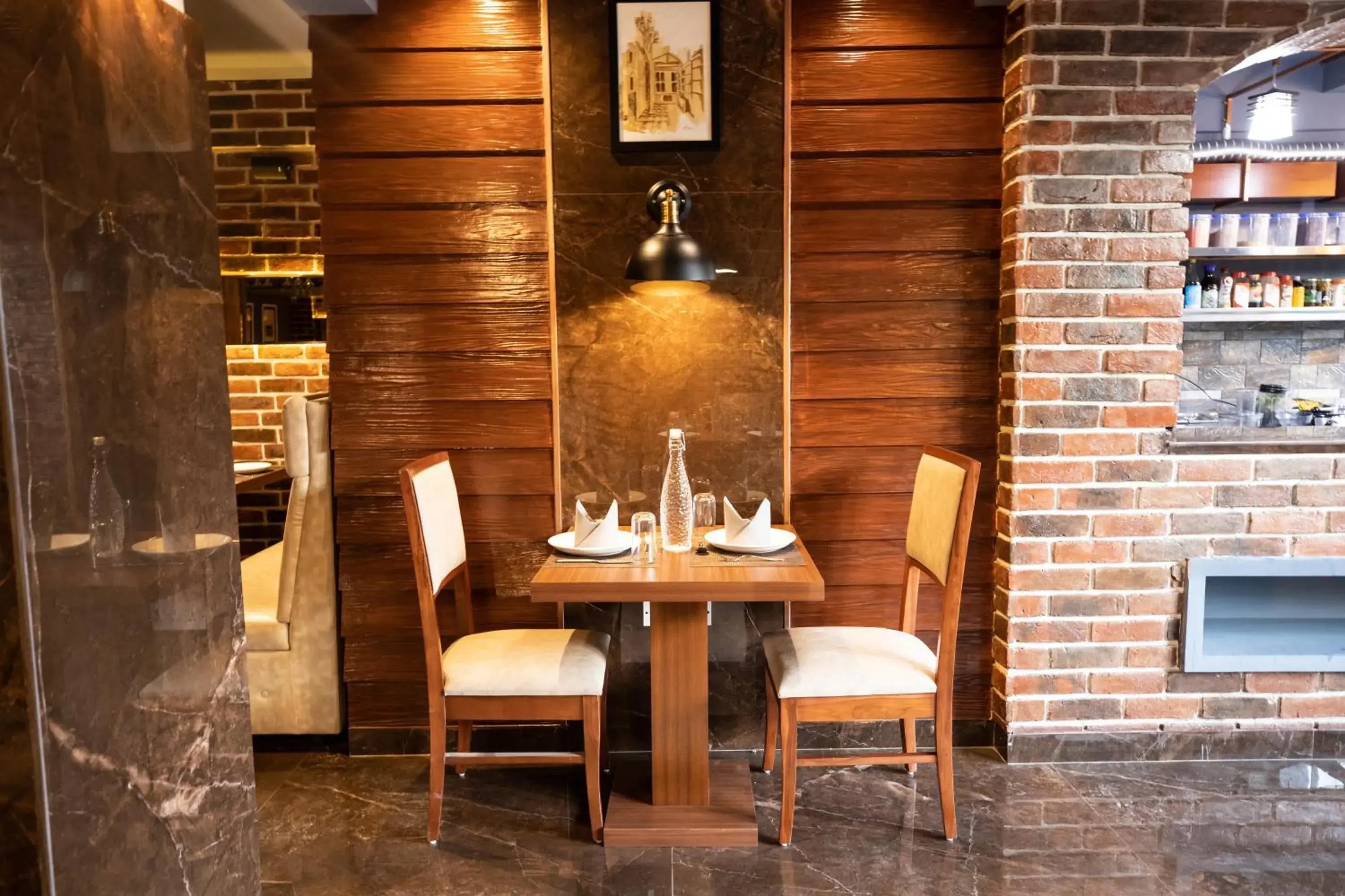 Restaurant/places to eat in Hotel Paramos Inn Restaurant/places to eat in Hotel Paramos Inn