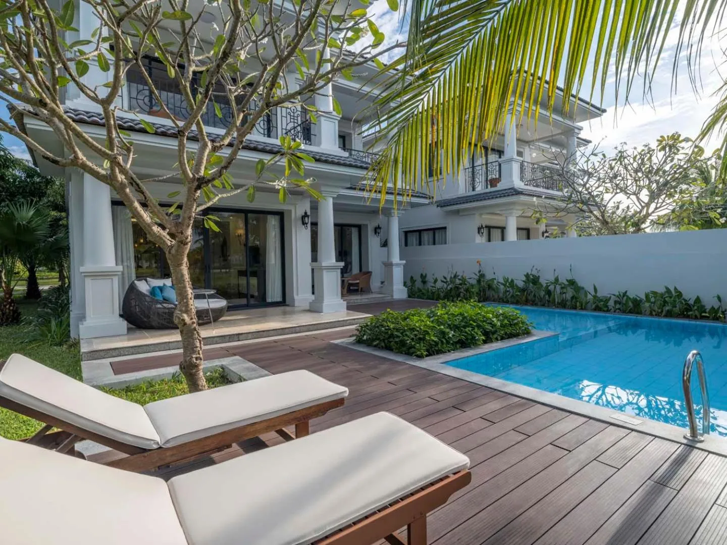 Swimming pool in Vinpearl Wonderworld Phu Quoc