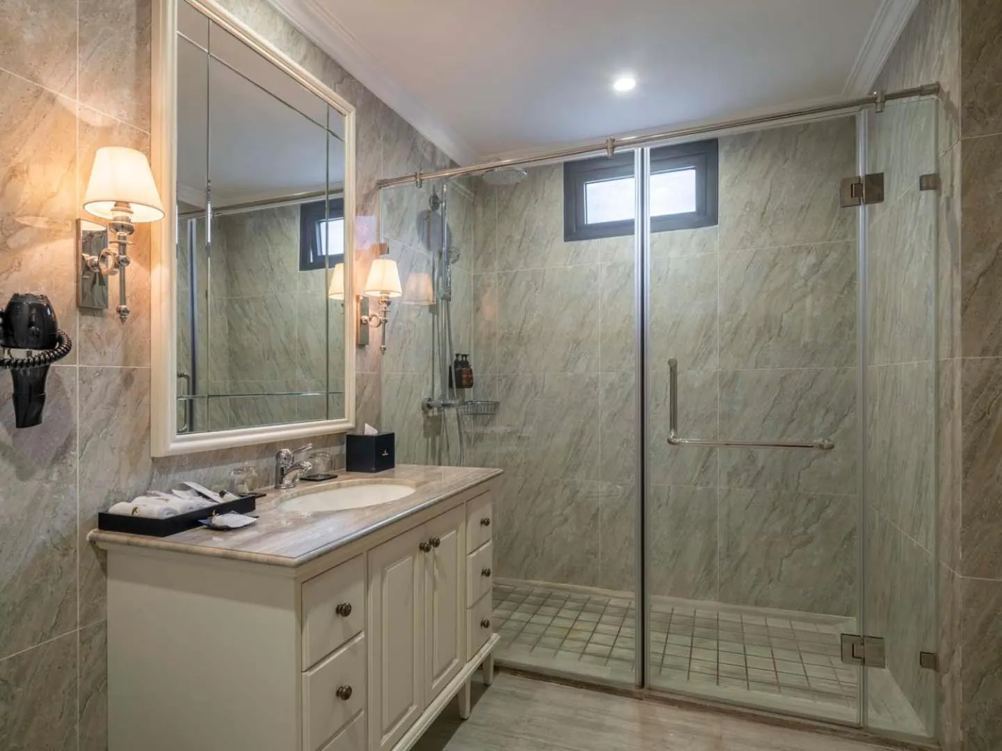 Bathroom in Vinpearl Wonderworld Phu Quoc