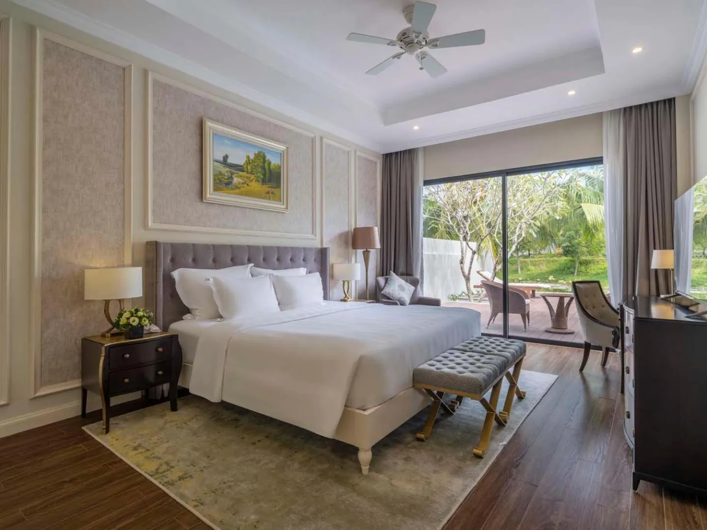 Bedroom, Bed in Vinpearl Wonderworld Phu Quoc
