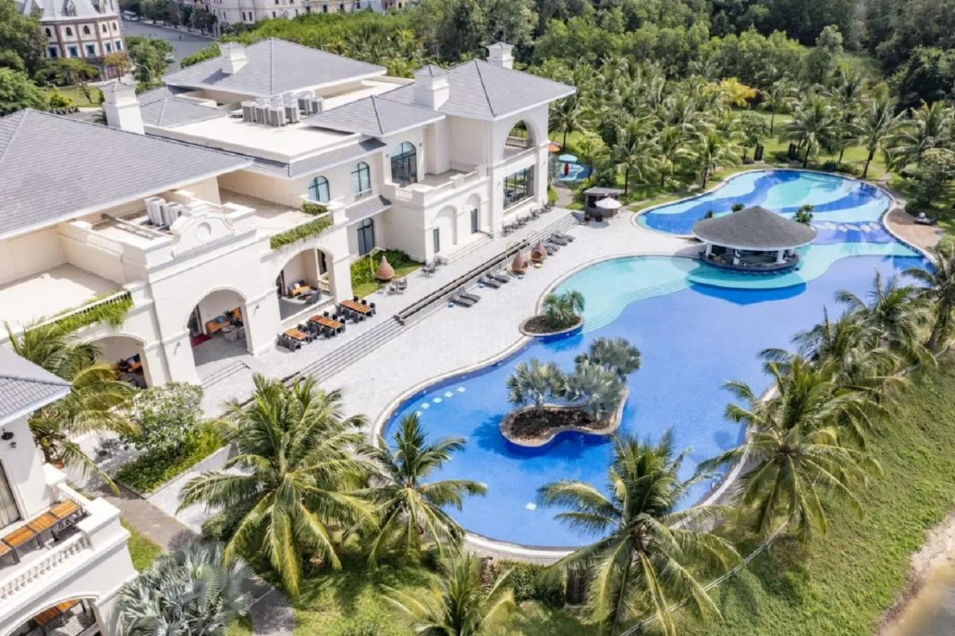 Swimming pool in Vinpearl Wonderworld Phu Quoc