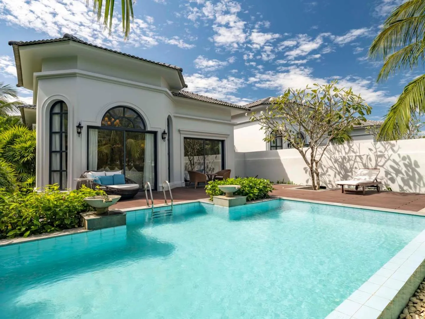 Swimming pool in Vinpearl Wonderworld Phu Quoc