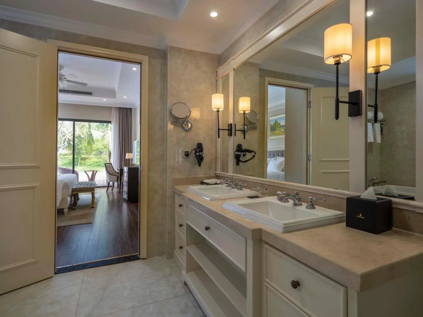 Bathroom in Vinpearl Wonderworld Phu Quoc