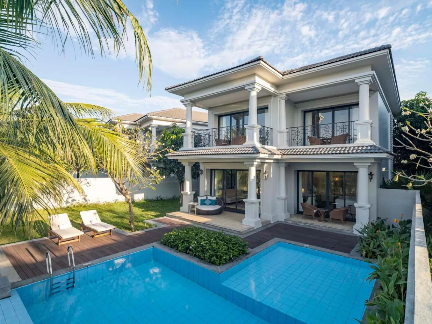 Swimming pool in Vinpearl Wonderworld Phu Quoc