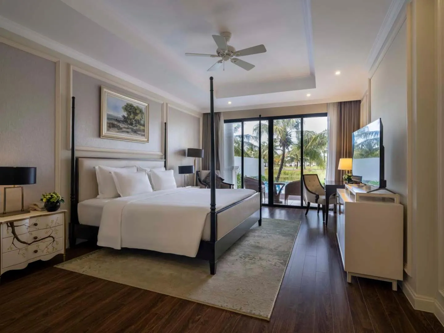 Bedroom, Bed in Vinpearl Wonderworld Phu Quoc