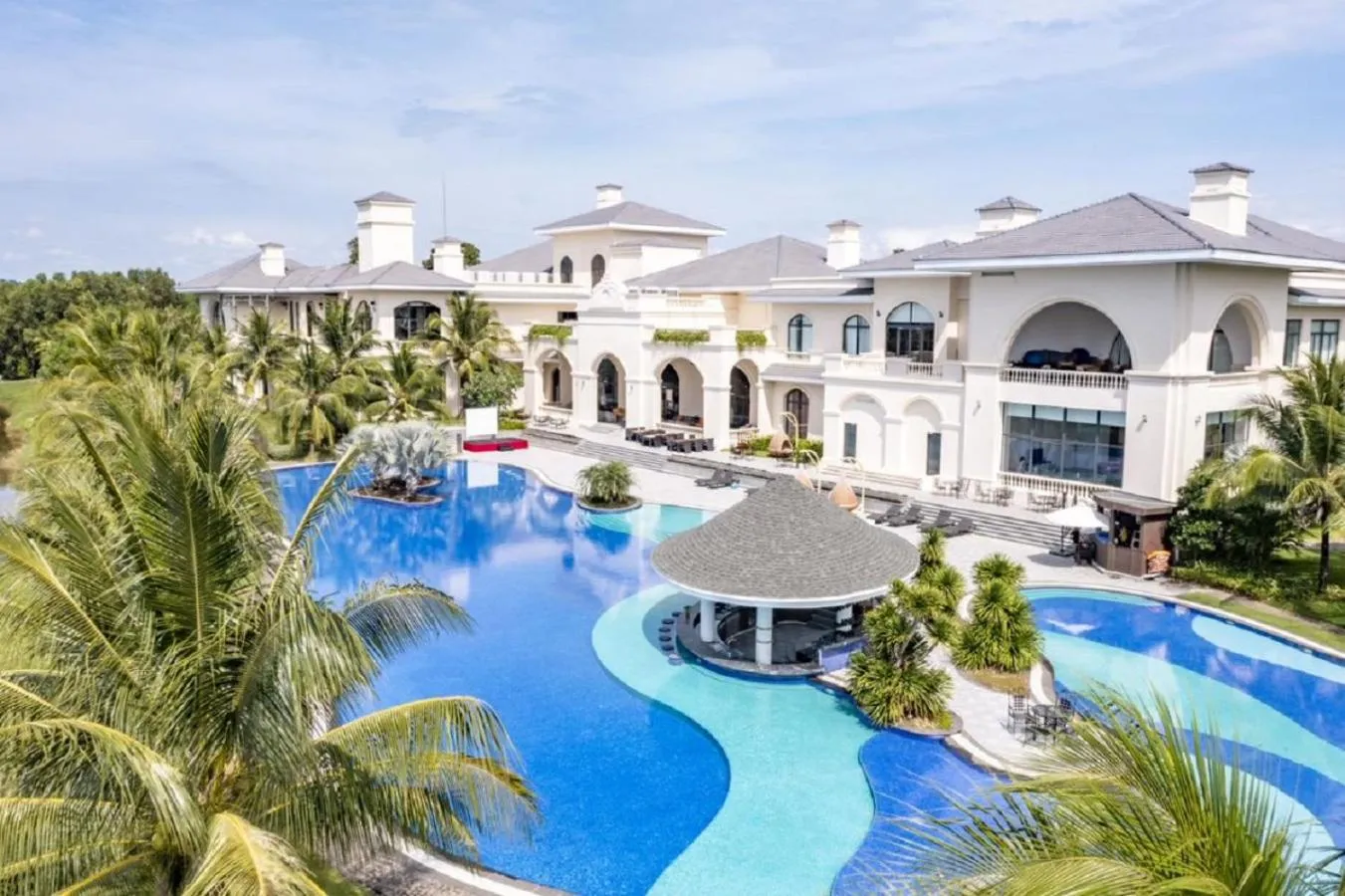 Swimming pool in Vinpearl Wonderworld Phu Quoc