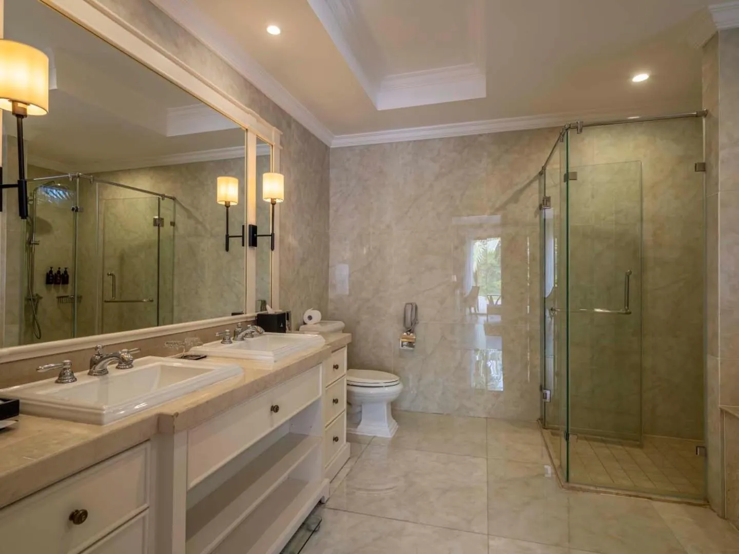 Bathroom in Vinpearl Wonderworld Phu Quoc