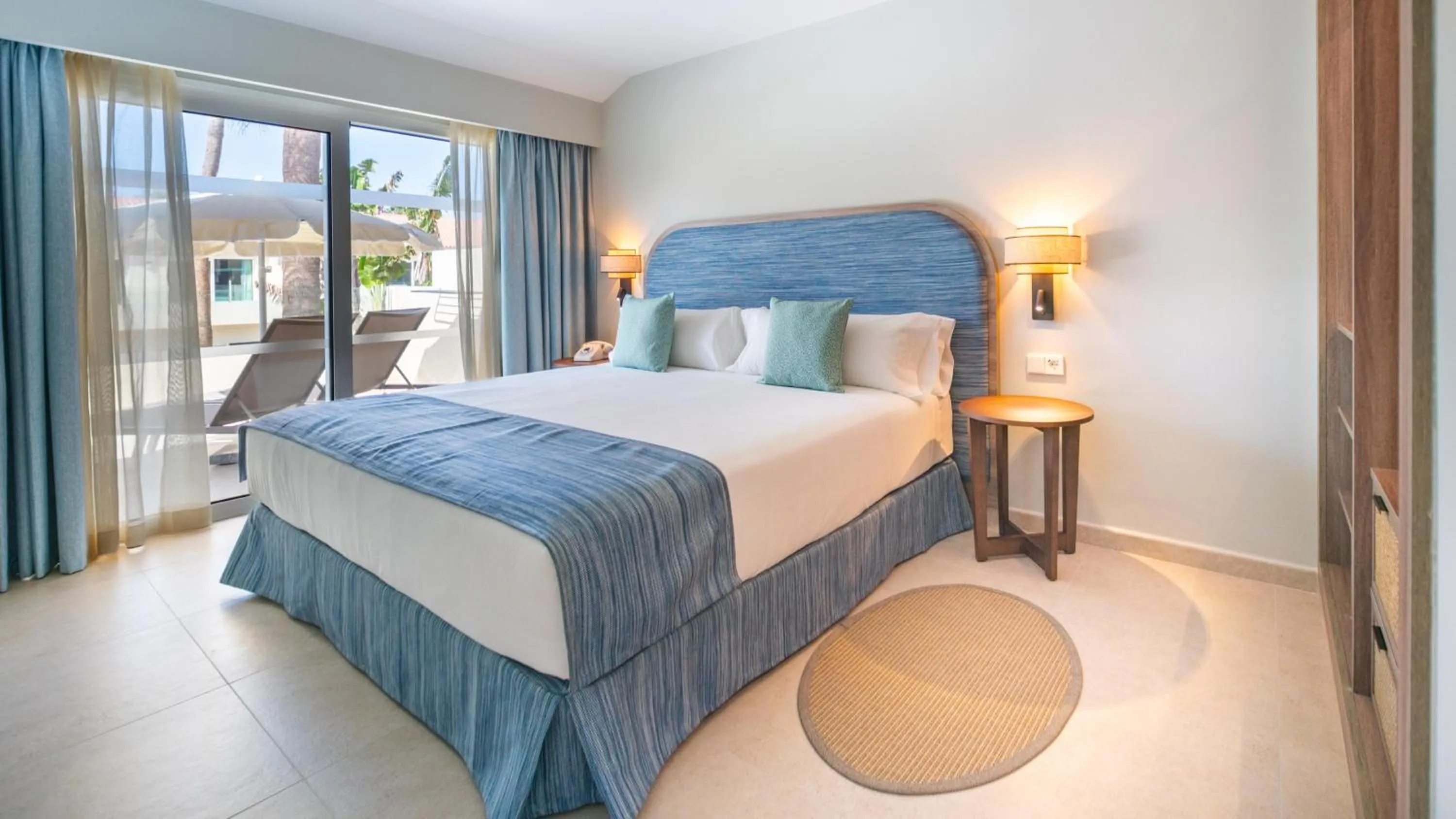 Photo of the whole room, Bed in HD Lobos Natura Fuerteventura