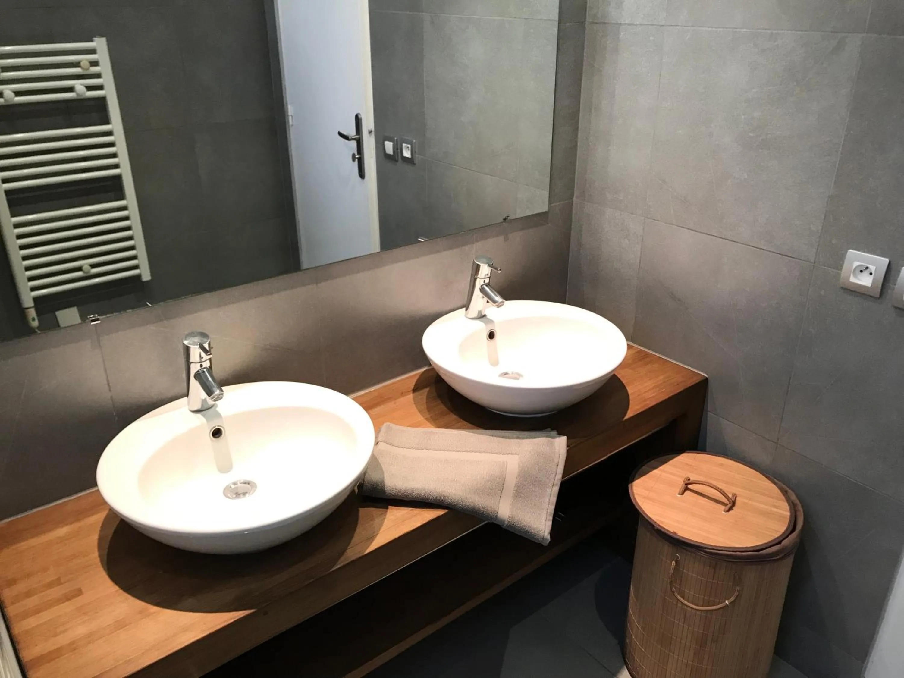 LE ROYAL (3 pièces au centre de DEAUVILLE)