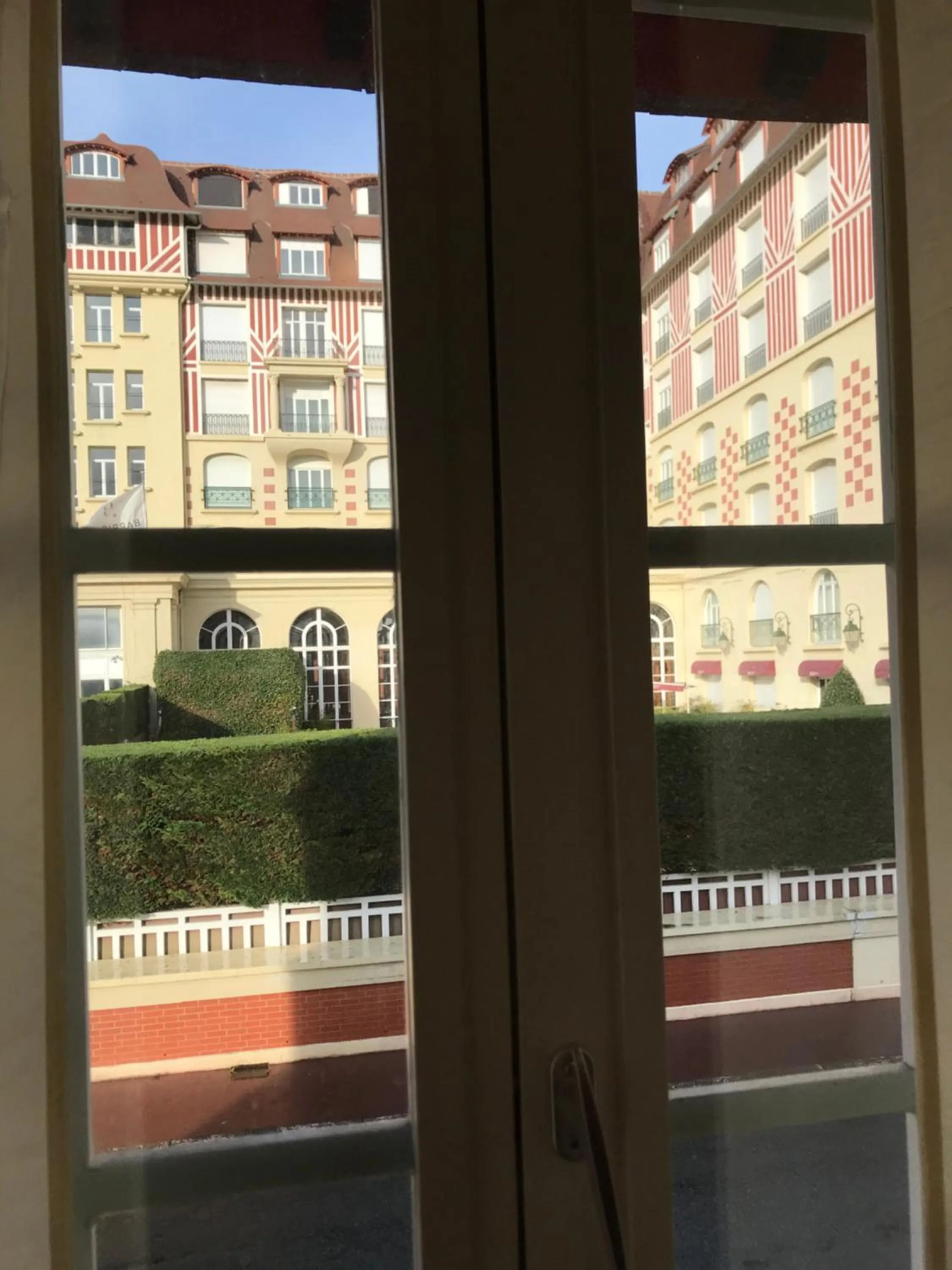 LE ROYAL (3 pièces au centre de DEAUVILLE)