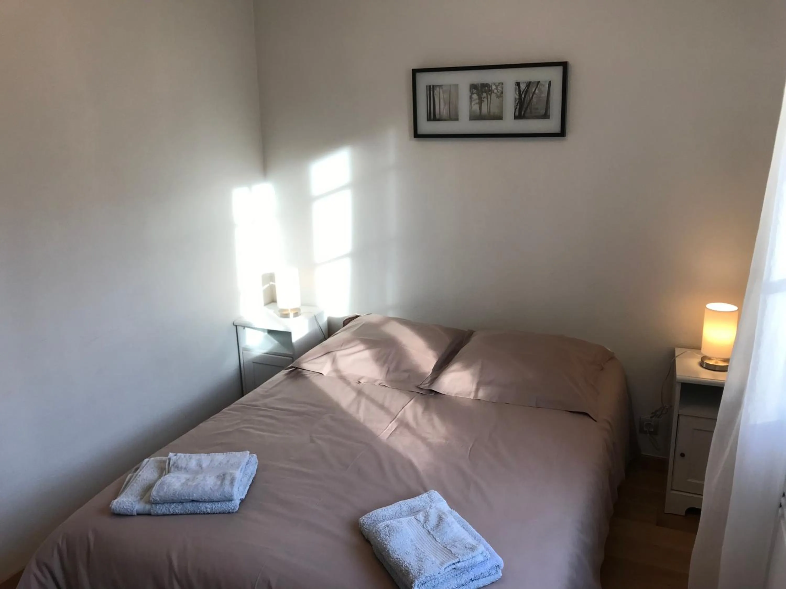 Bed in LE ROYAL (3 pièces au centre de DEAUVILLE)