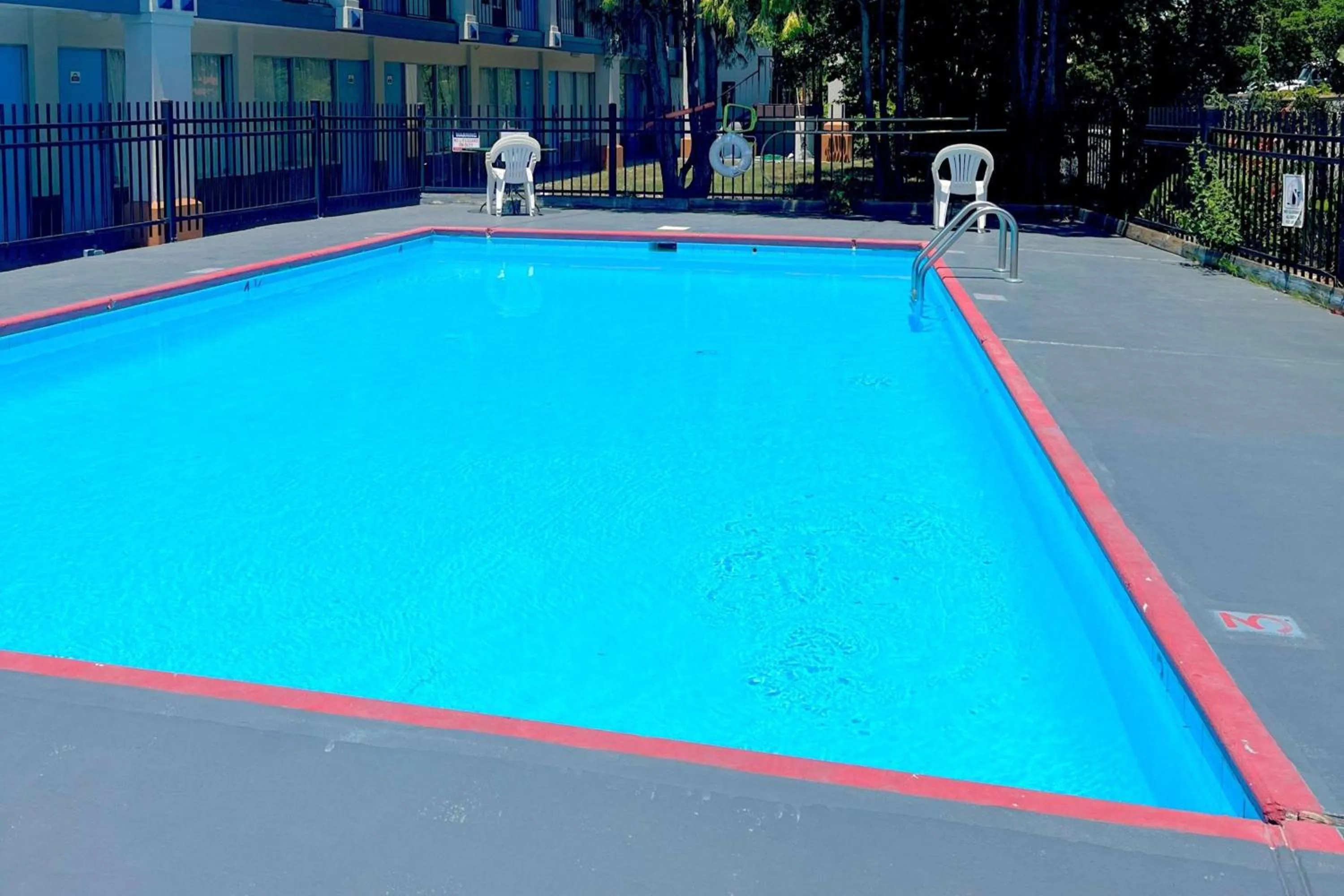 Pool view in Days Inn by Wyndham Ashland