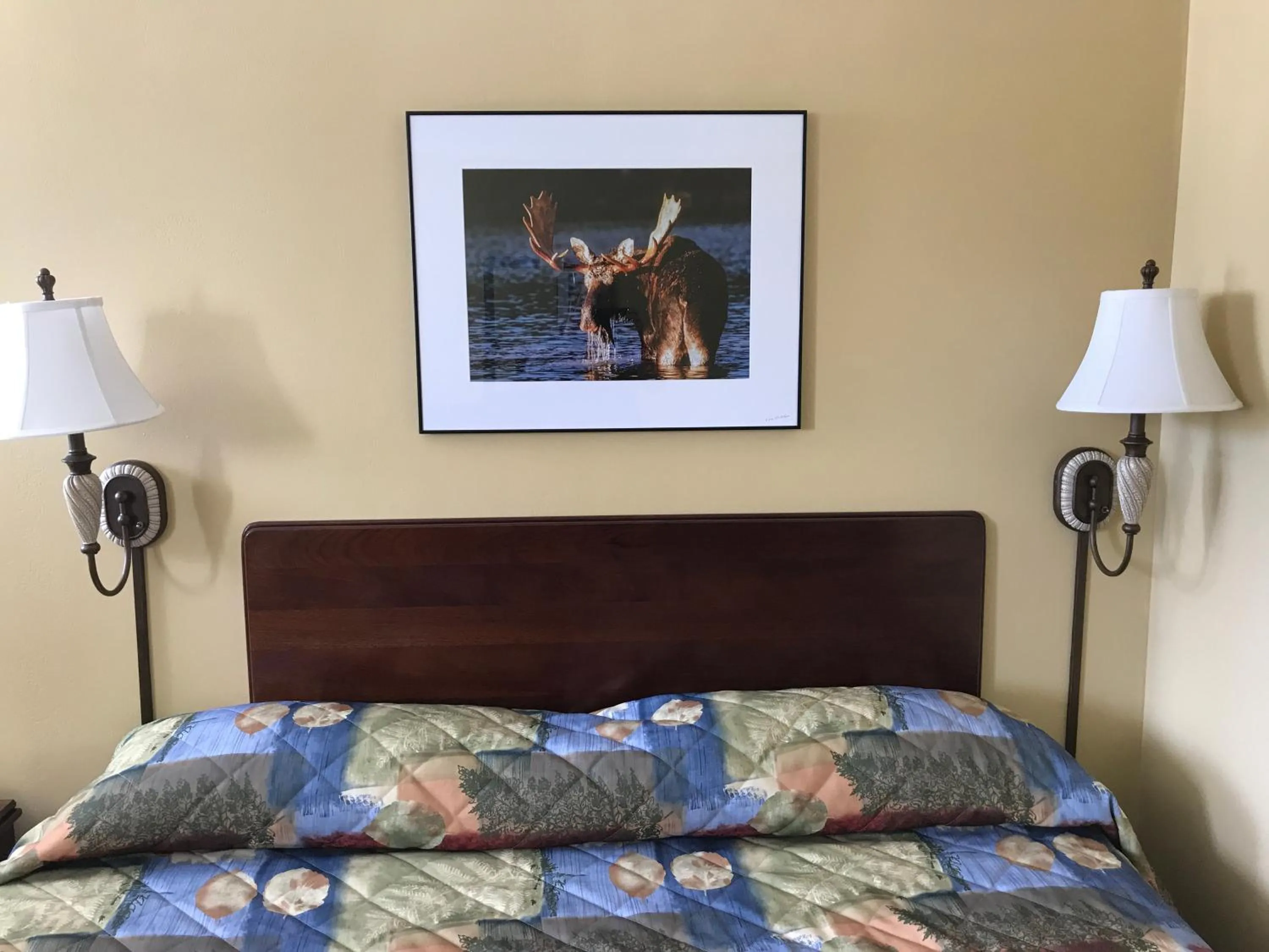 Bed in Baxter Park Inn