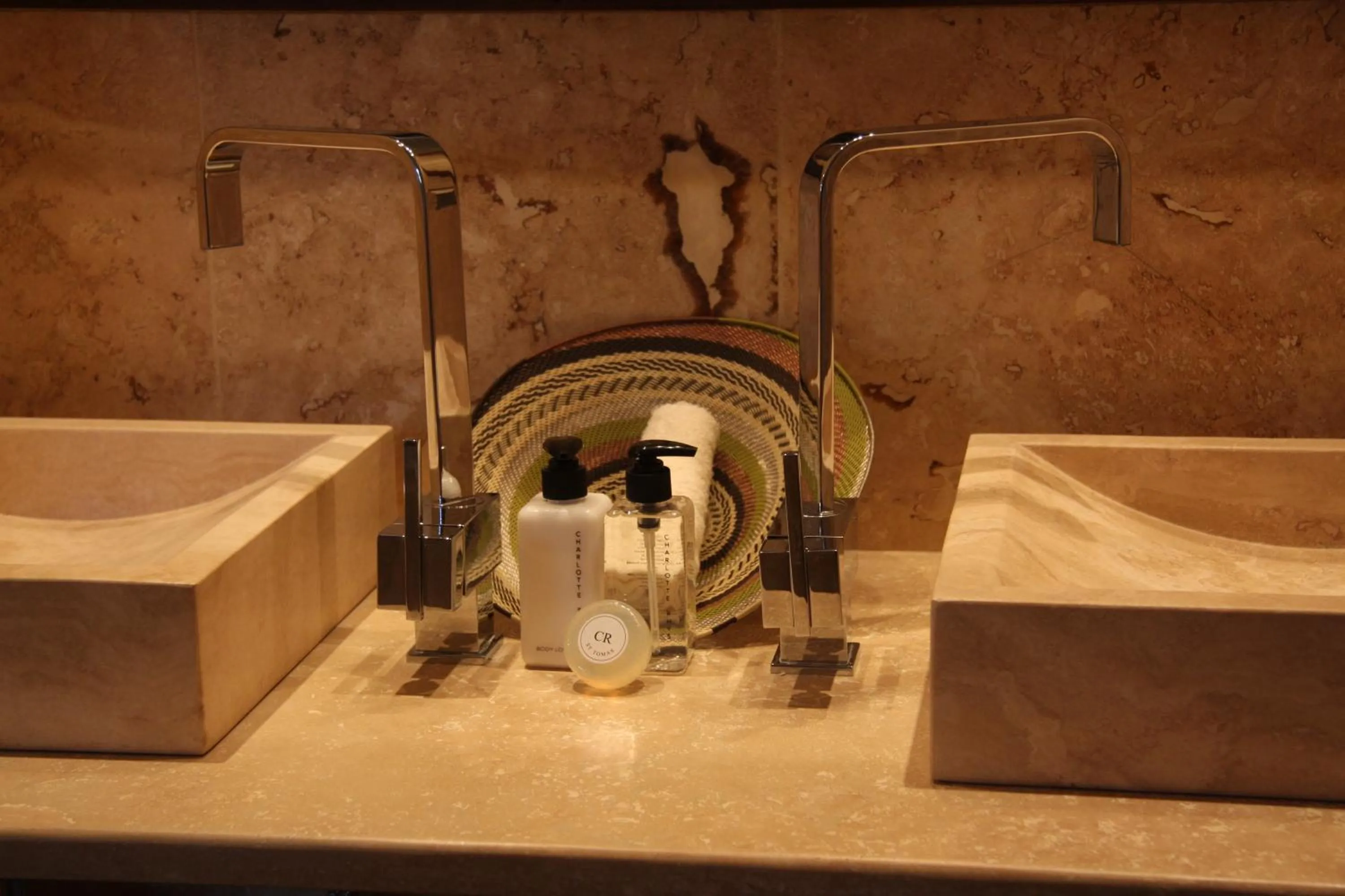 Bathroom in Vuyani Safari Lodge