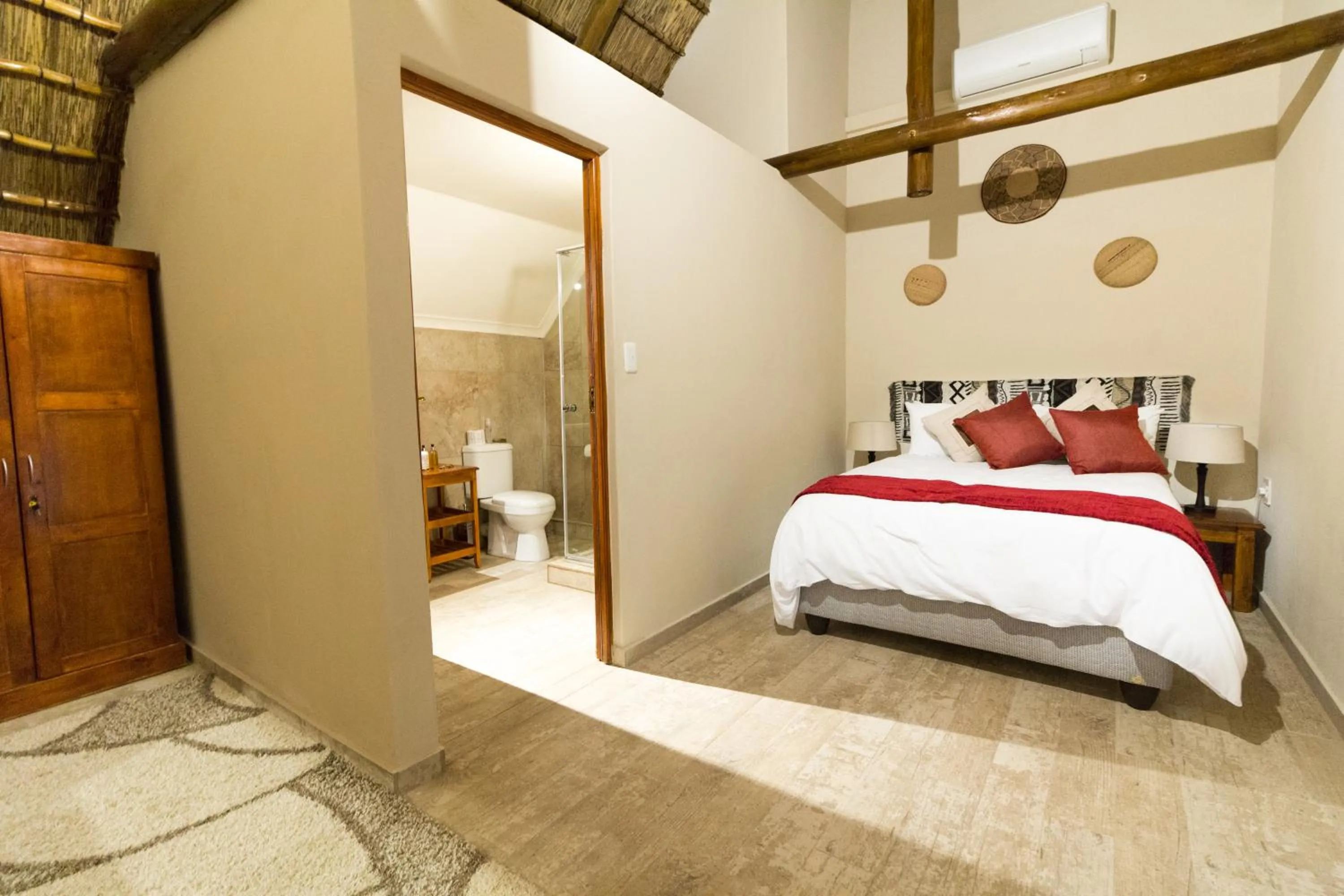 Bed in Vuyani Safari Lodge