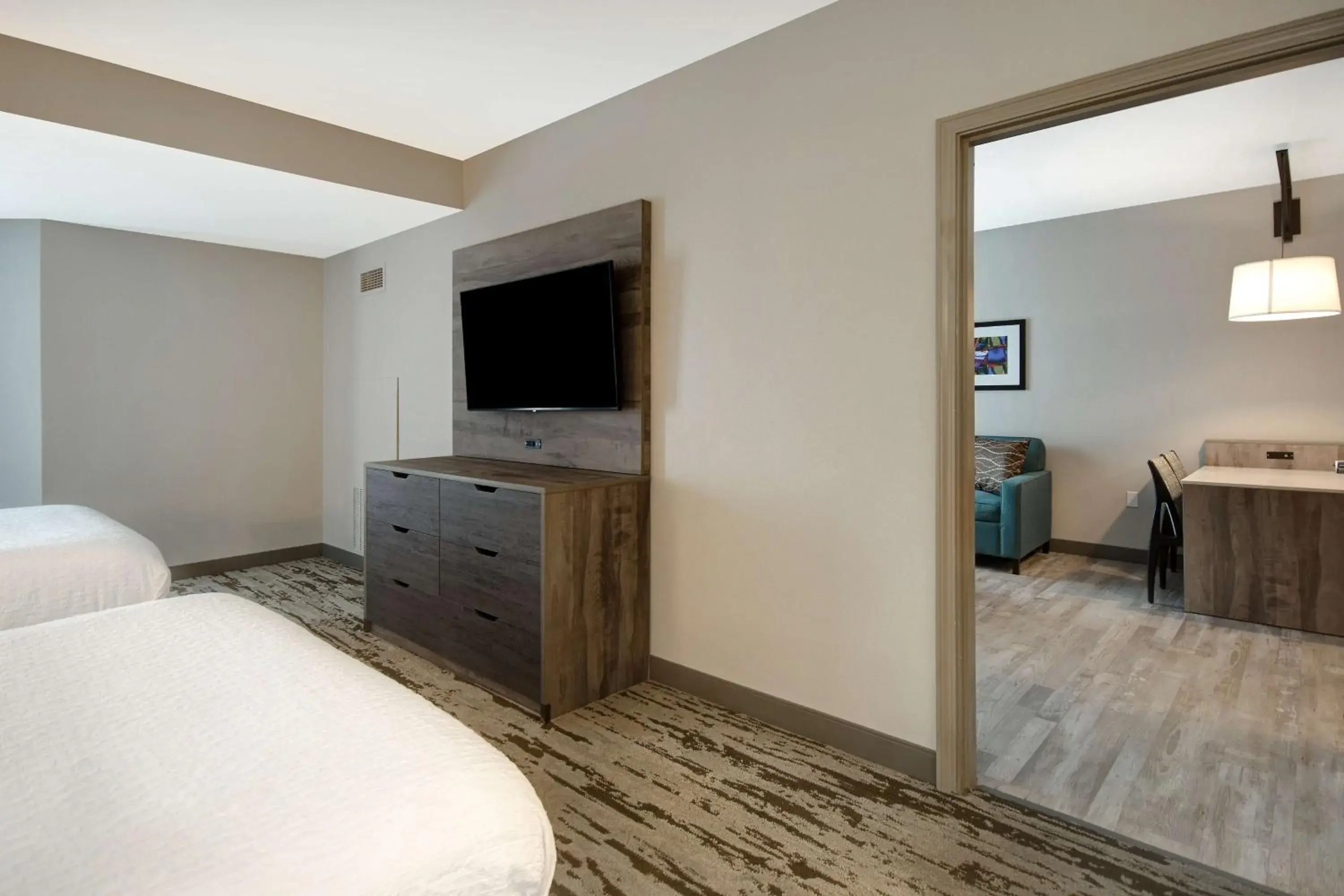 Bed in Homewood Suites by Hilton Lexington-Hamburg Bed in Homewood Suites by Hilton Lexington-Hamburg