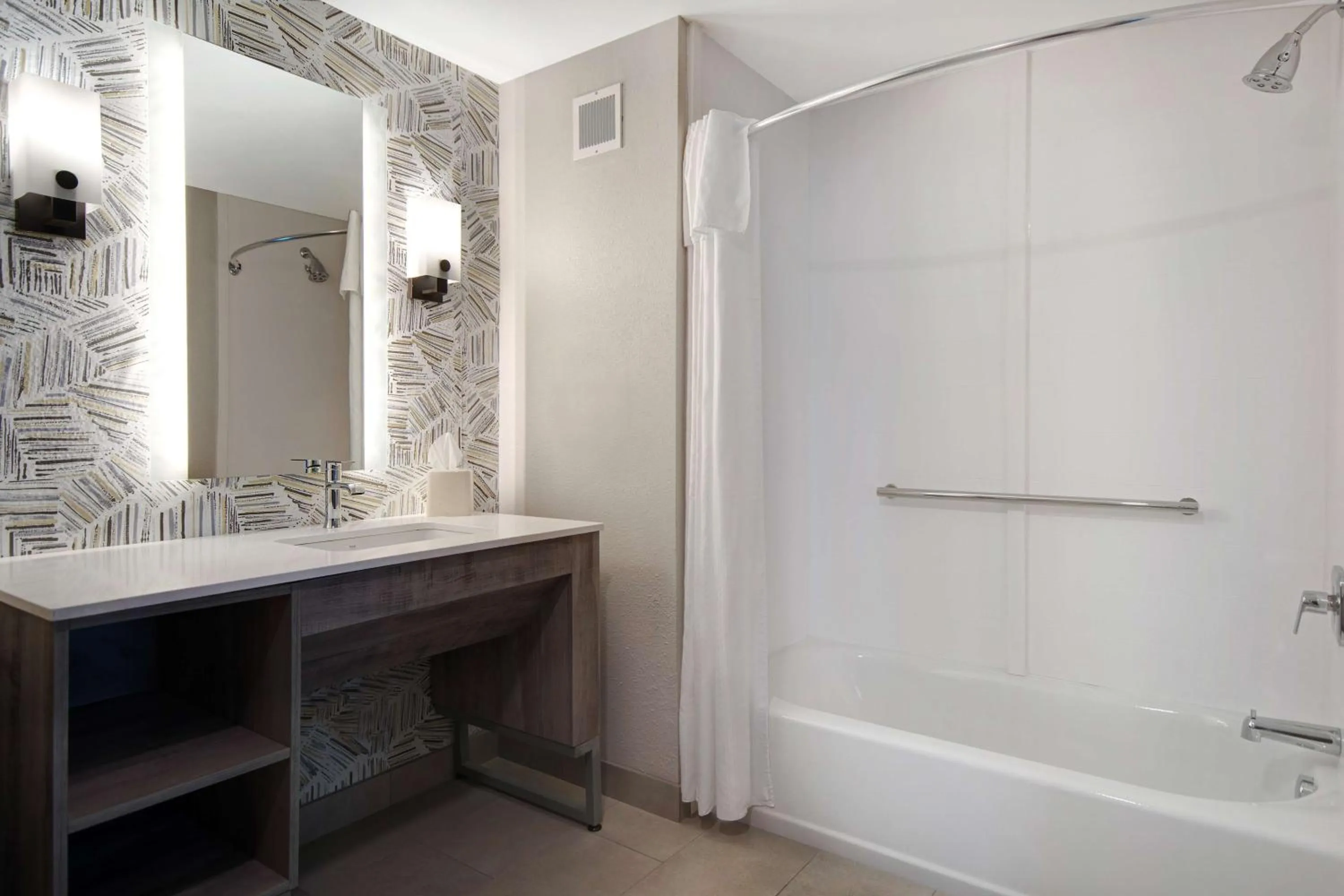 Bathroom in Homewood Suites by Hilton Lexington-Hamburg