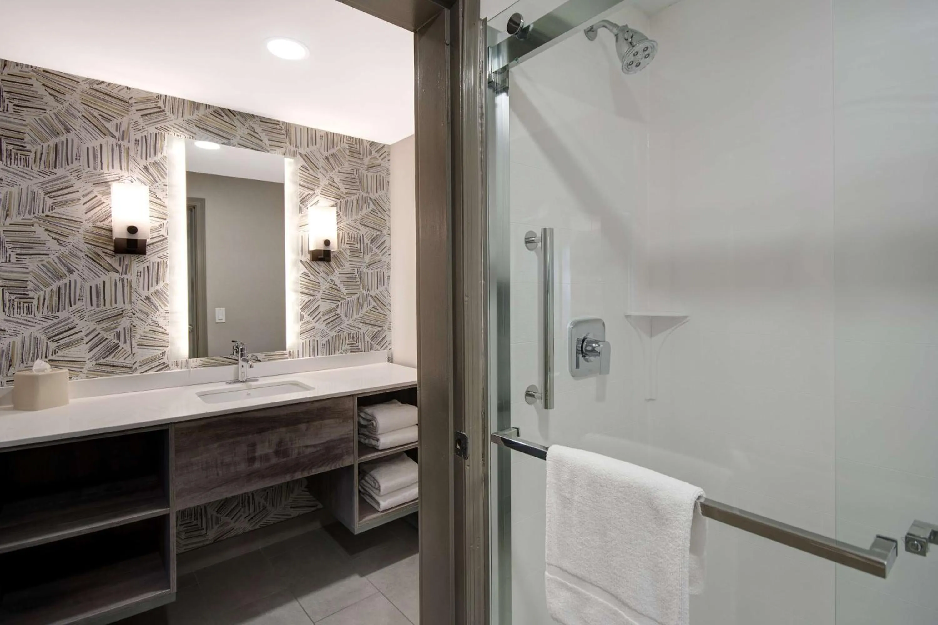 Bathroom in Homewood Suites by Hilton Lexington-Hamburg