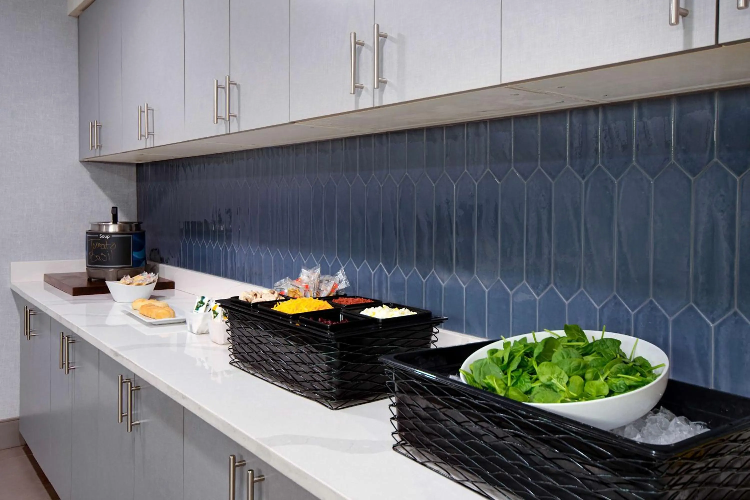 Dining area in Homewood Suites by Hilton Lexington-Hamburg