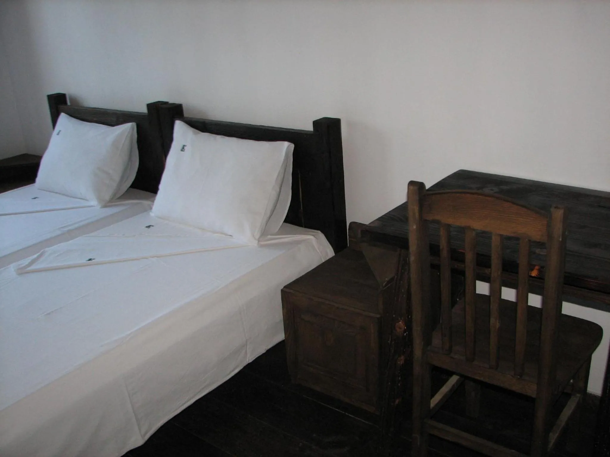 Decorative detail, Bed in Family Hotel Kalifer