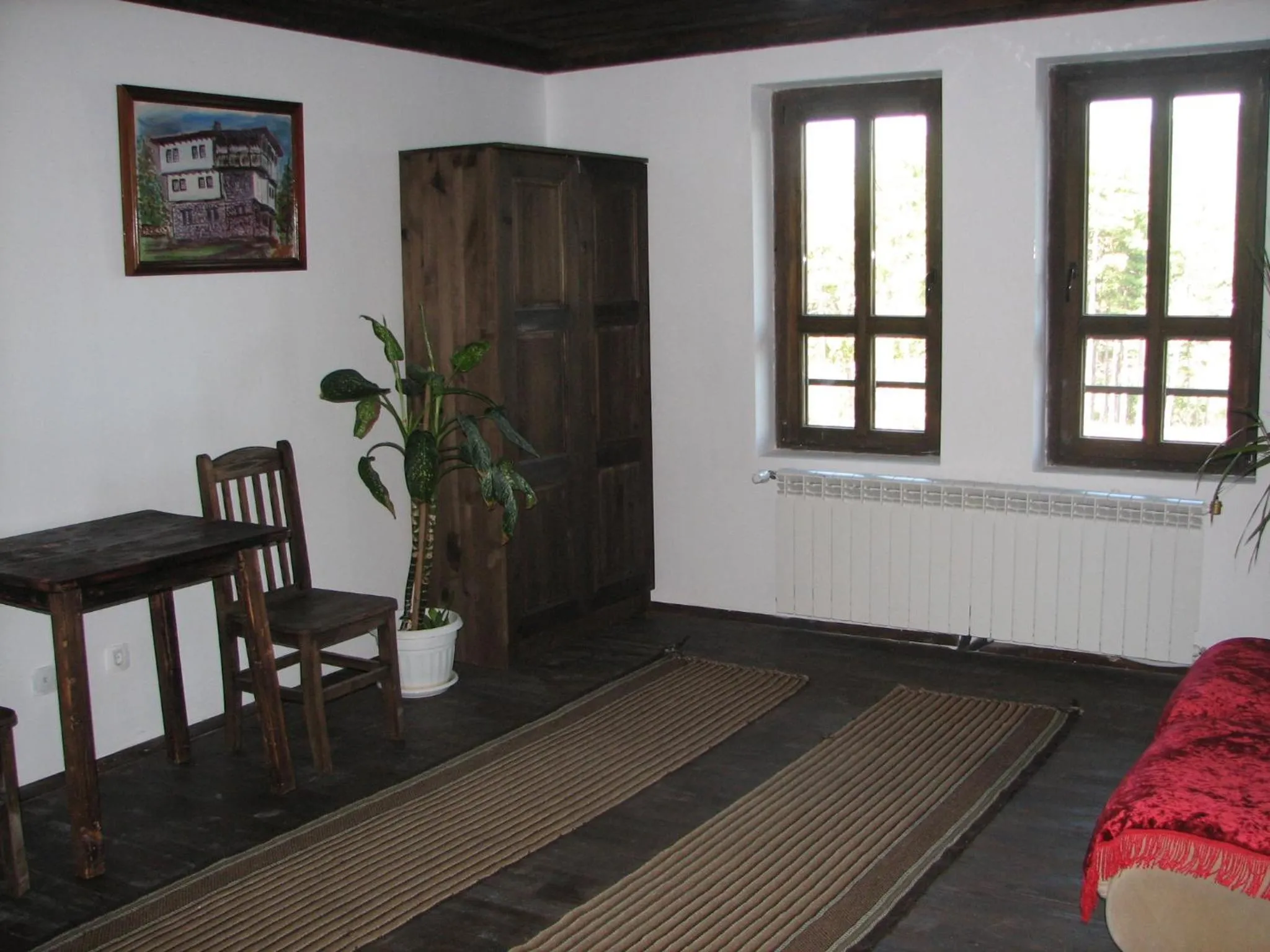 Communal lounge/ TV room in Family Hotel Kalifer