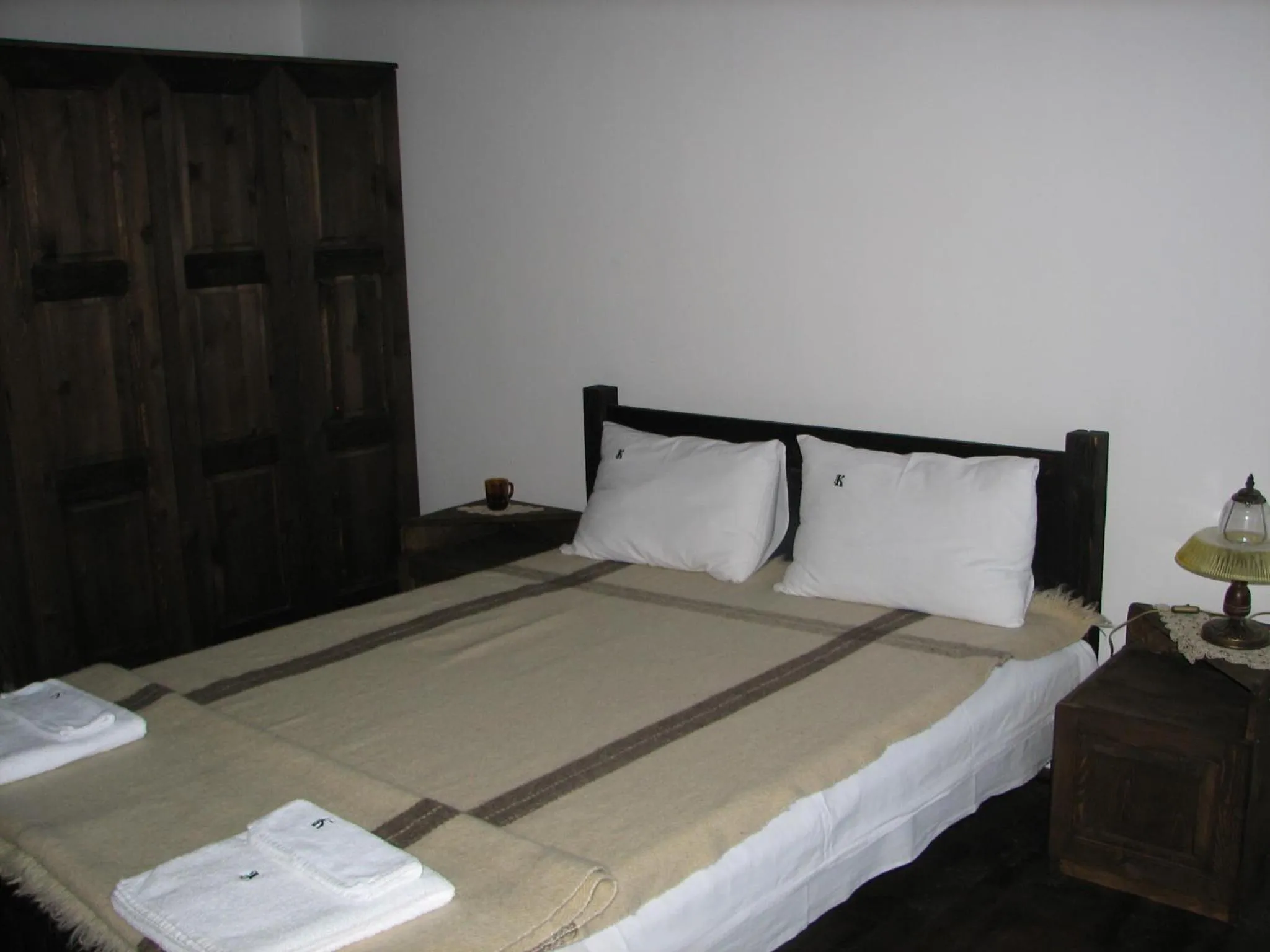 Decorative detail, Bed in Family Hotel Kalifer