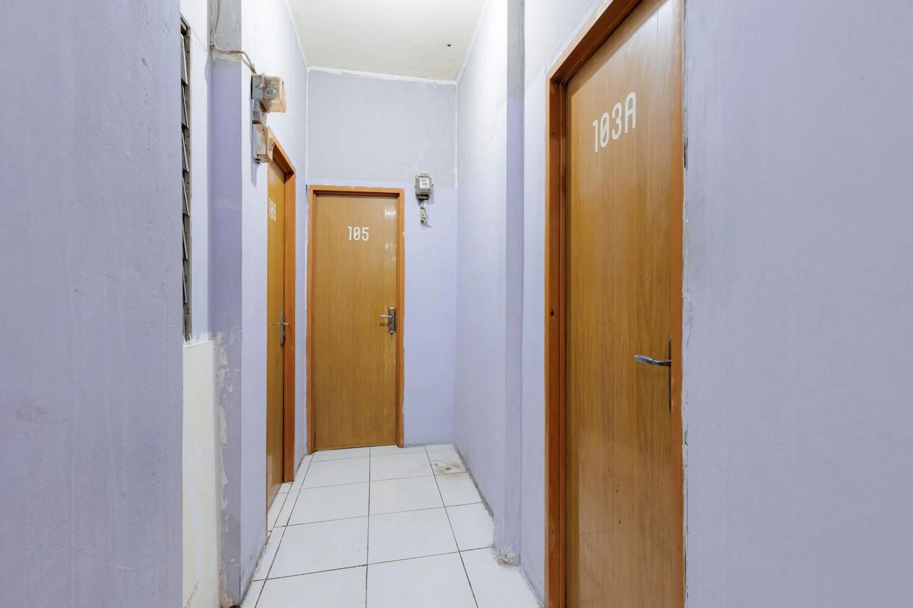 Property building in RedDoorz near Esa Unggul University Jakarta Campus