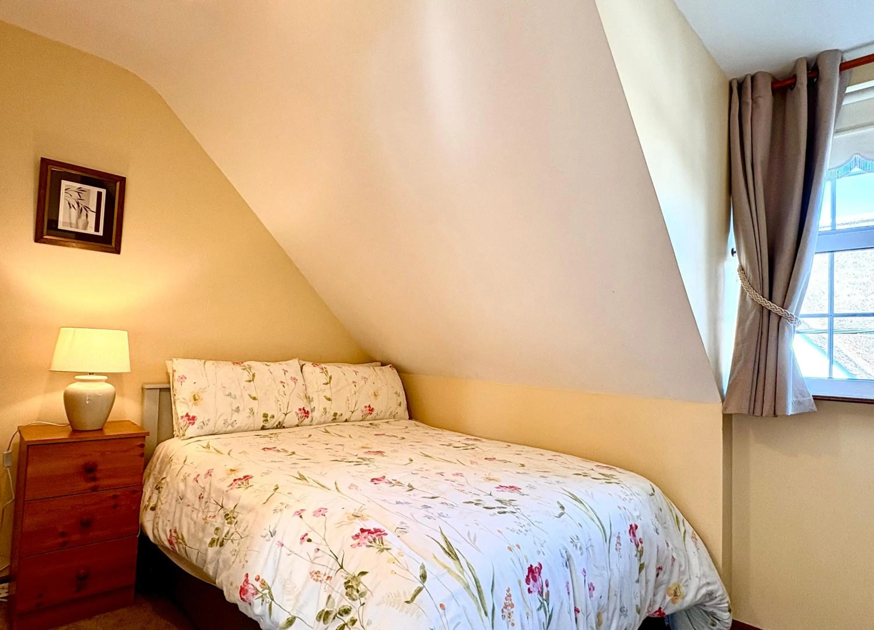 Bedroom, Bed in Fallon's B&B