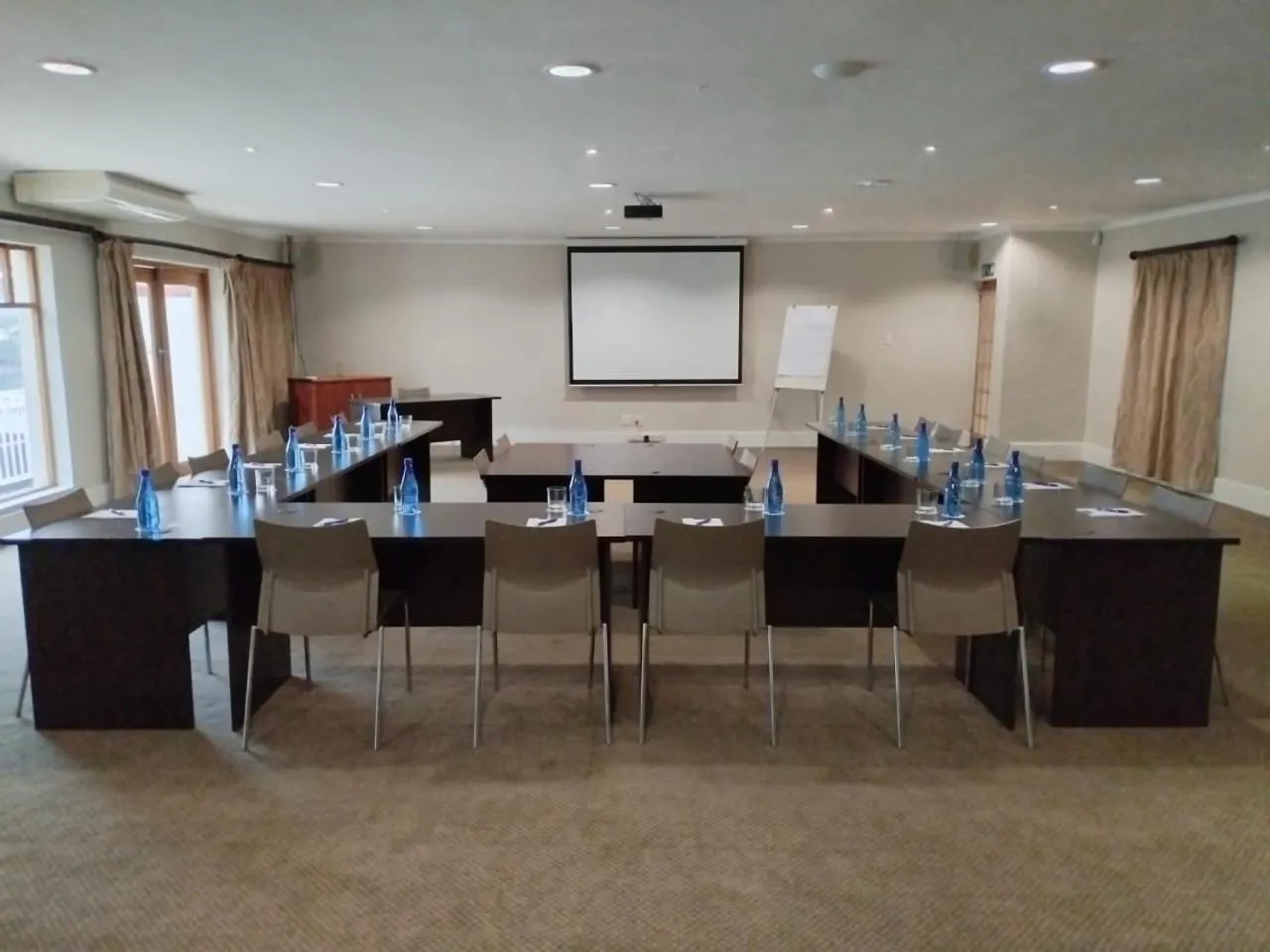 Meeting/conference room in MyPond Stenden Hotel