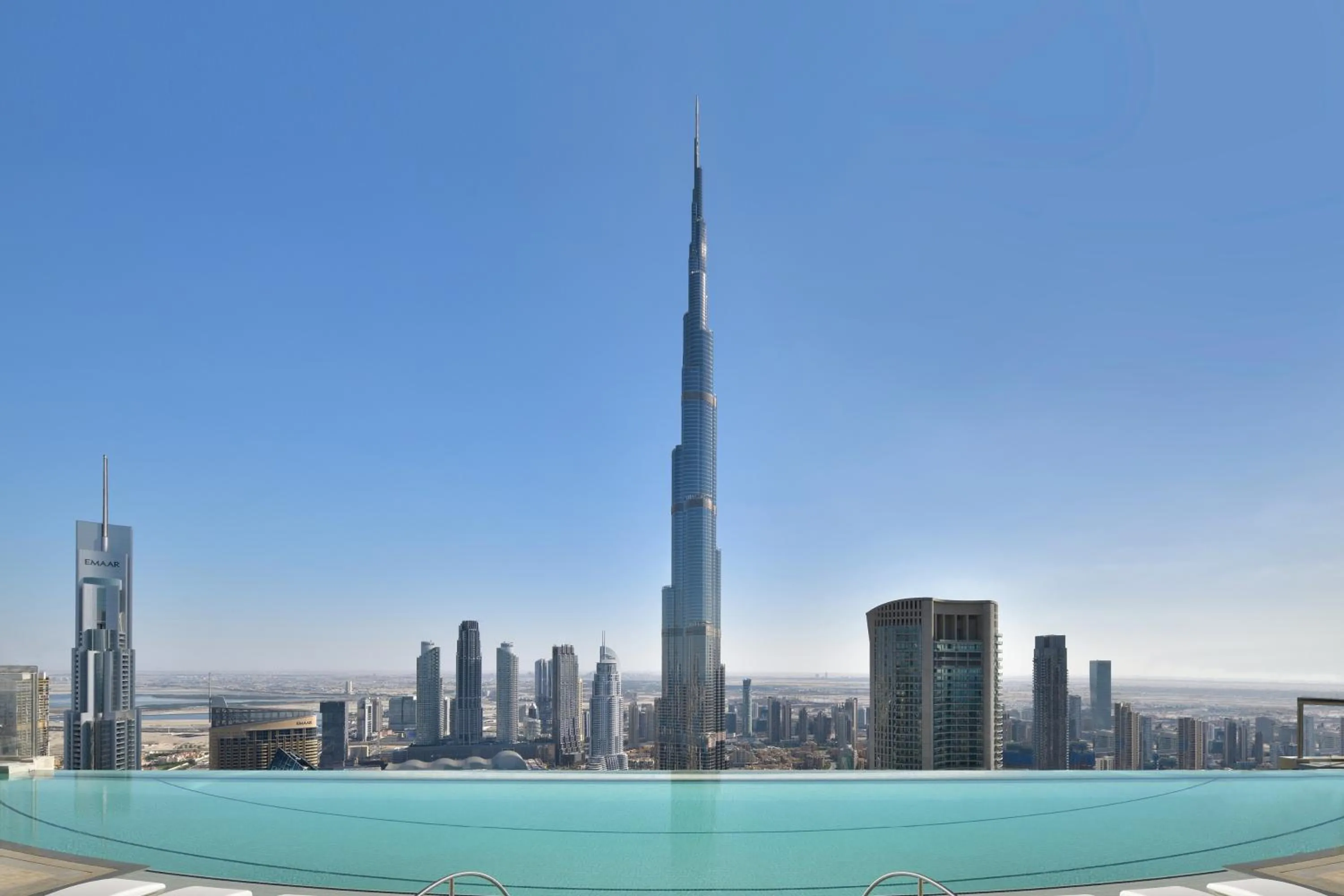 Swimming pool in Address Sky View, Downtown Dubai