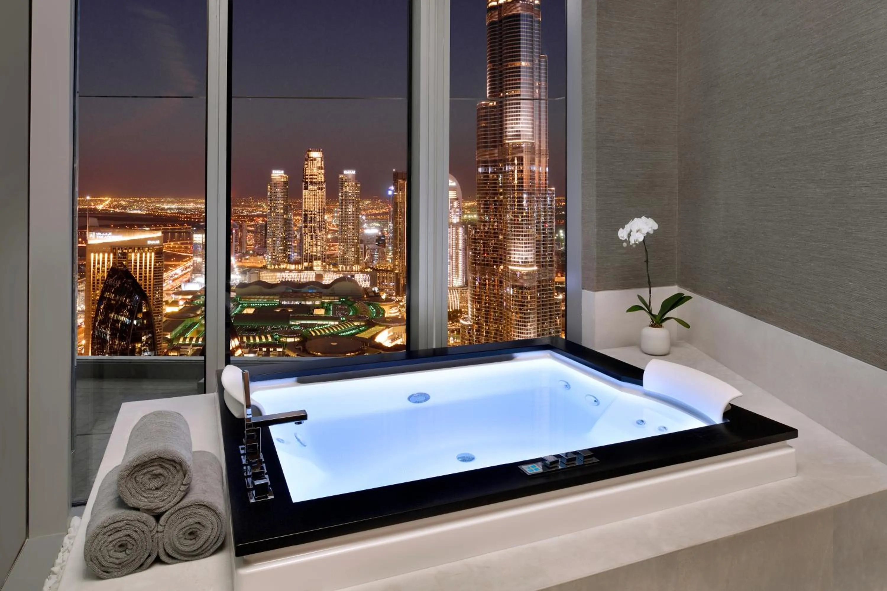 Spa and wellness centre/facilities in Address Sky View, Downtown Dubai