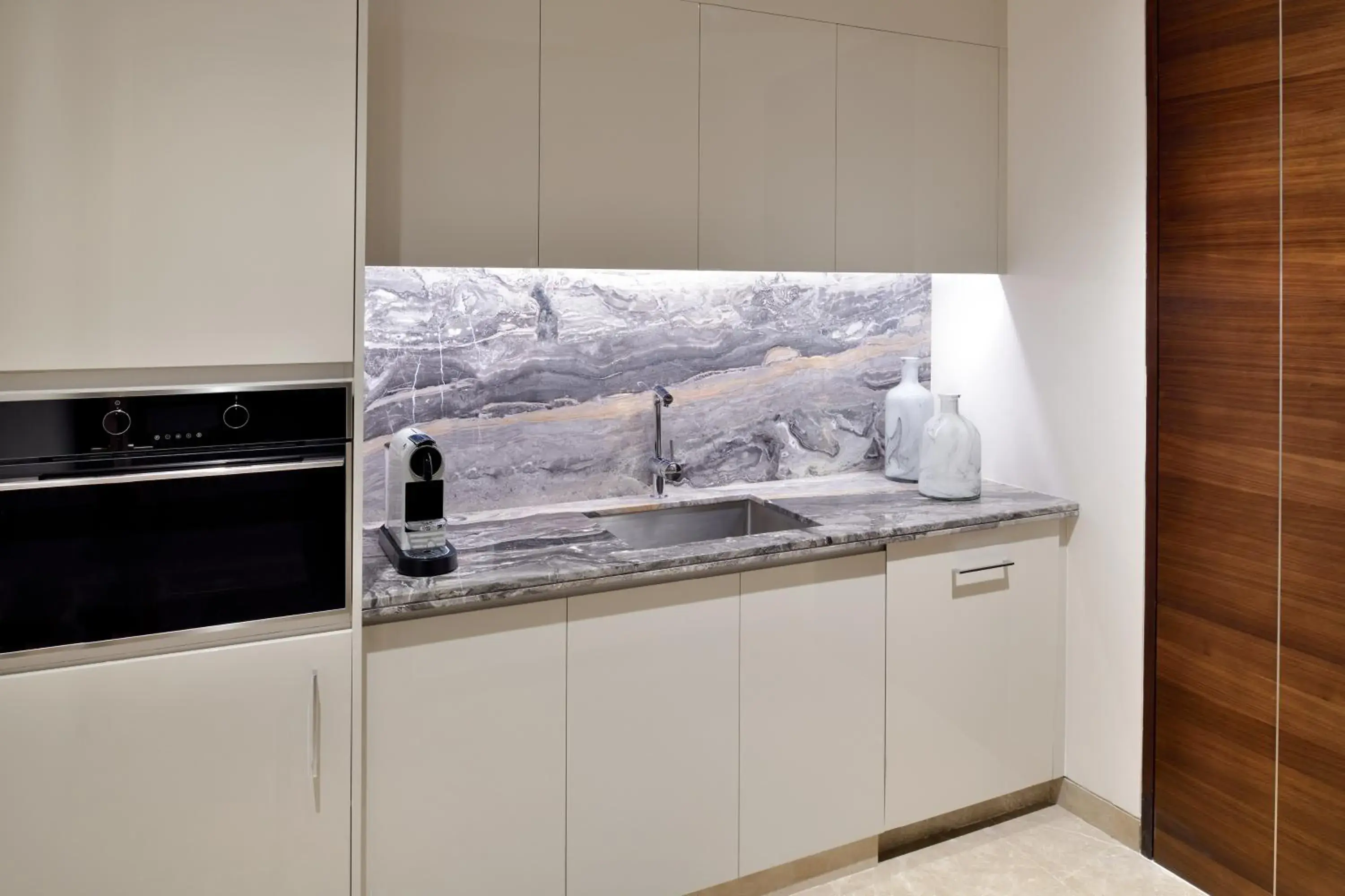 Coffee/tea facilities in Address Sky View, Downtown Dubai Coffee/tea facilities in Address Sky View, Downtown Dubai