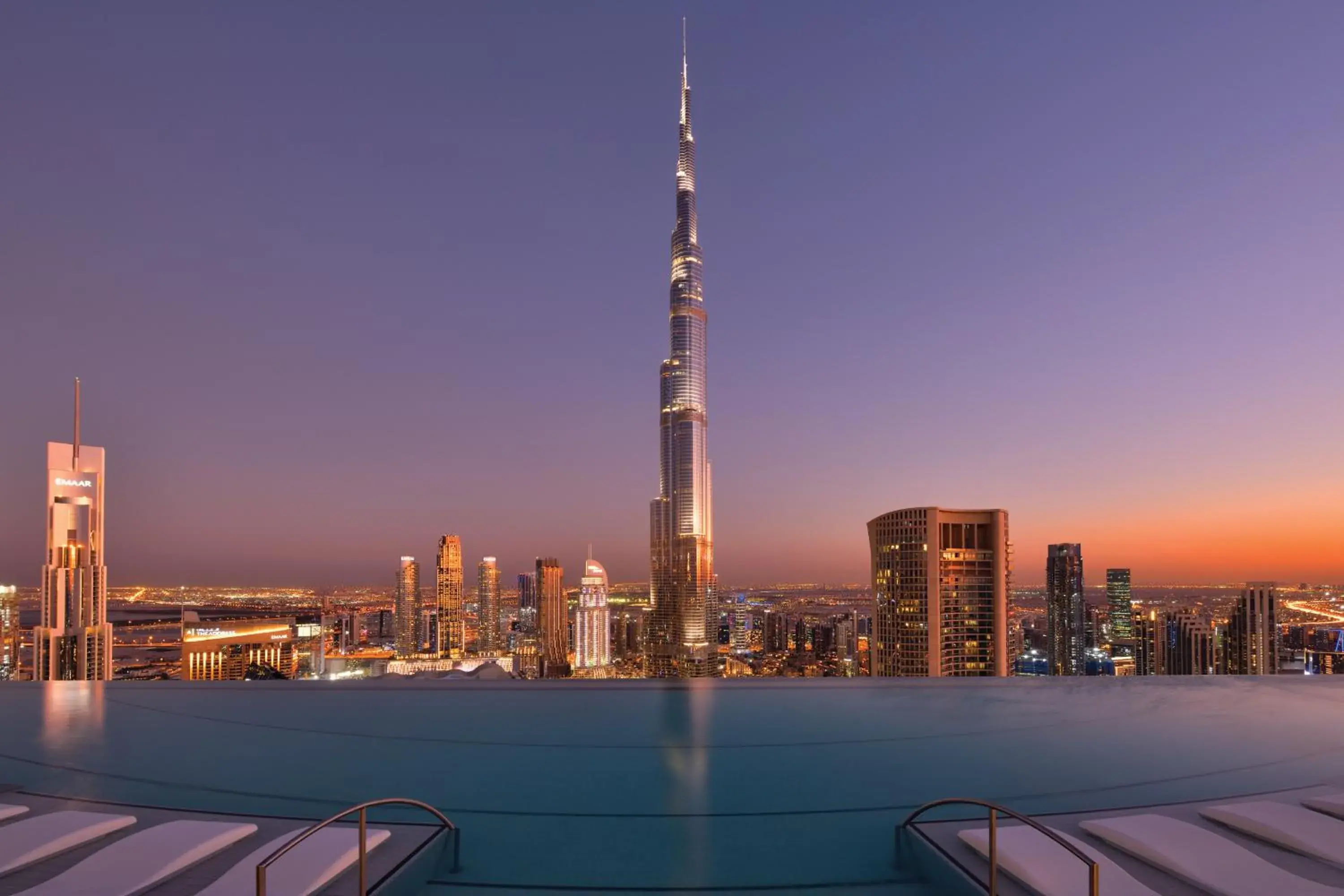 Swimming pool in Address Sky View, Downtown Dubai Swimming pool in Address Sky View, Downtown Dubai