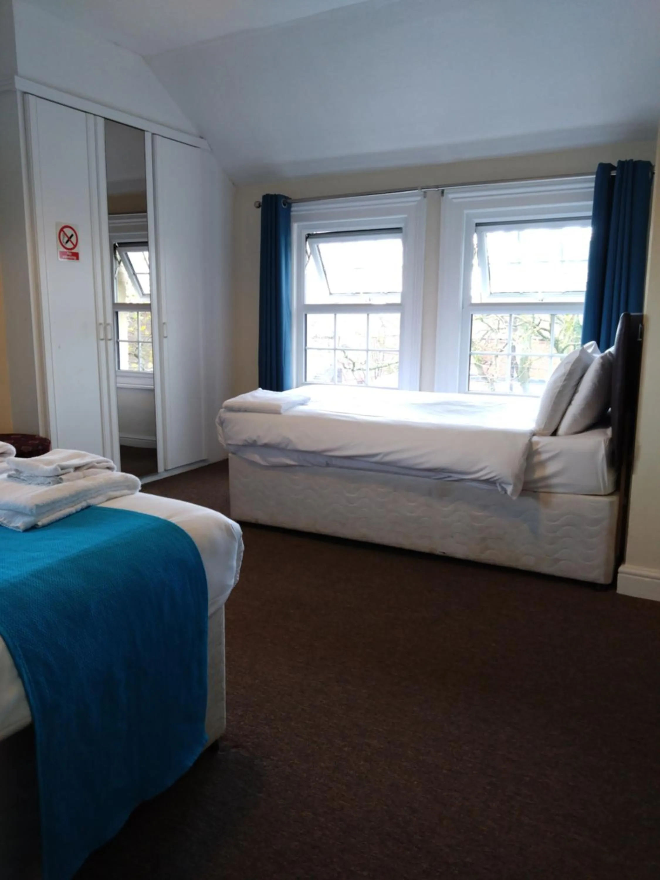 Bedroom, Bed in The Hillmorton Manor Hotel