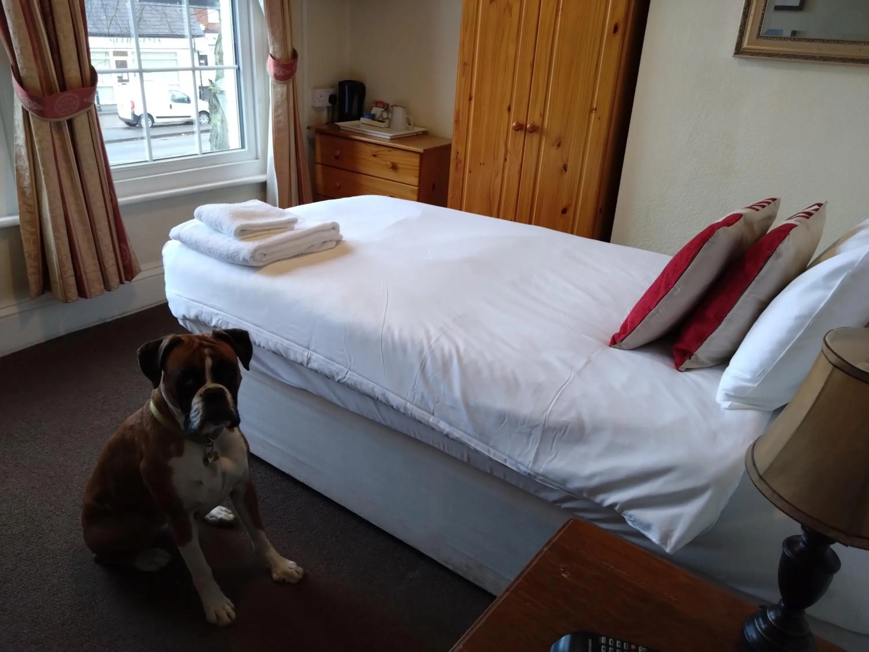 Bedroom, Bed in The Hillmorton Manor Hotel