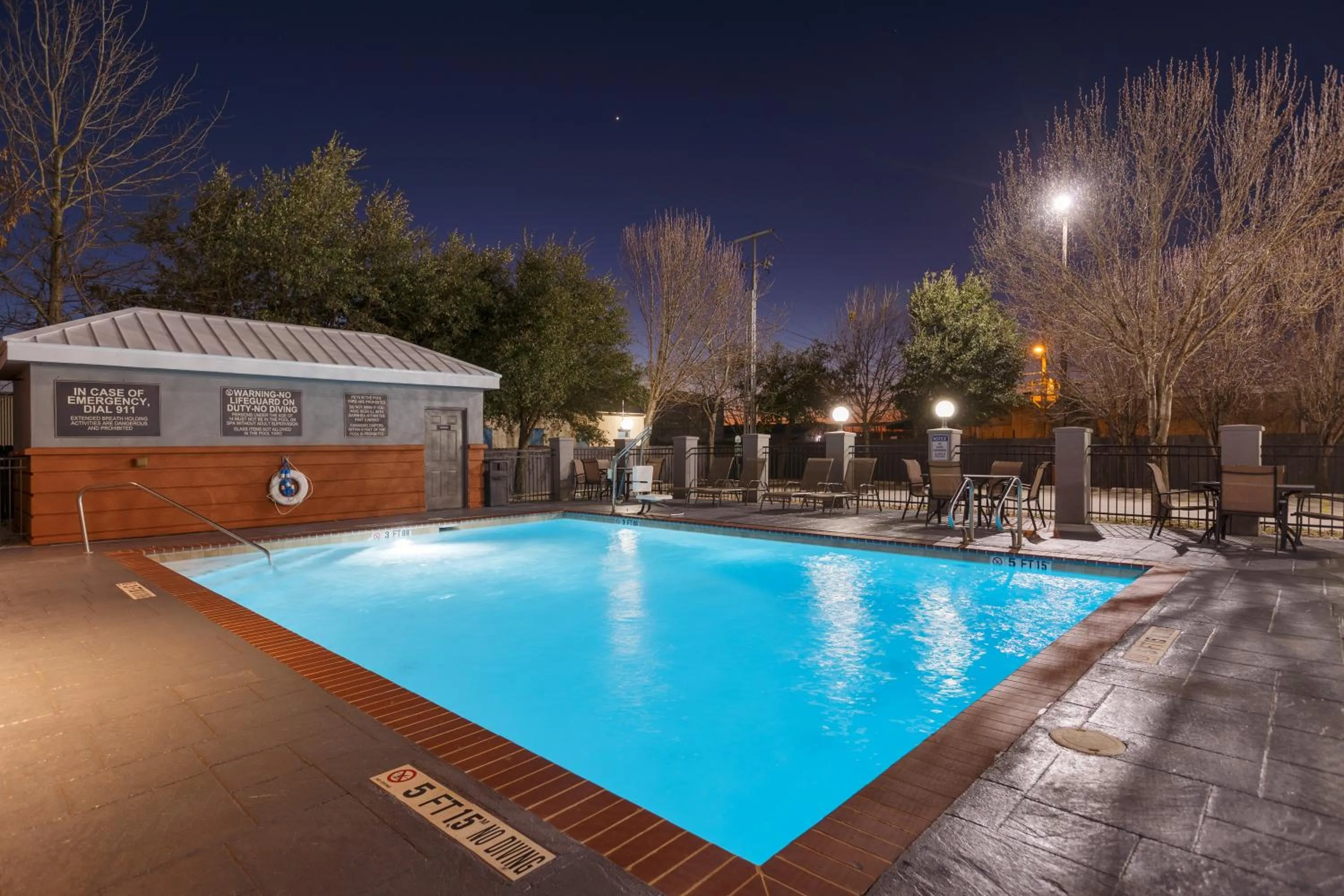 Swimming pool in Candlewood Suites San Marcos by IHG