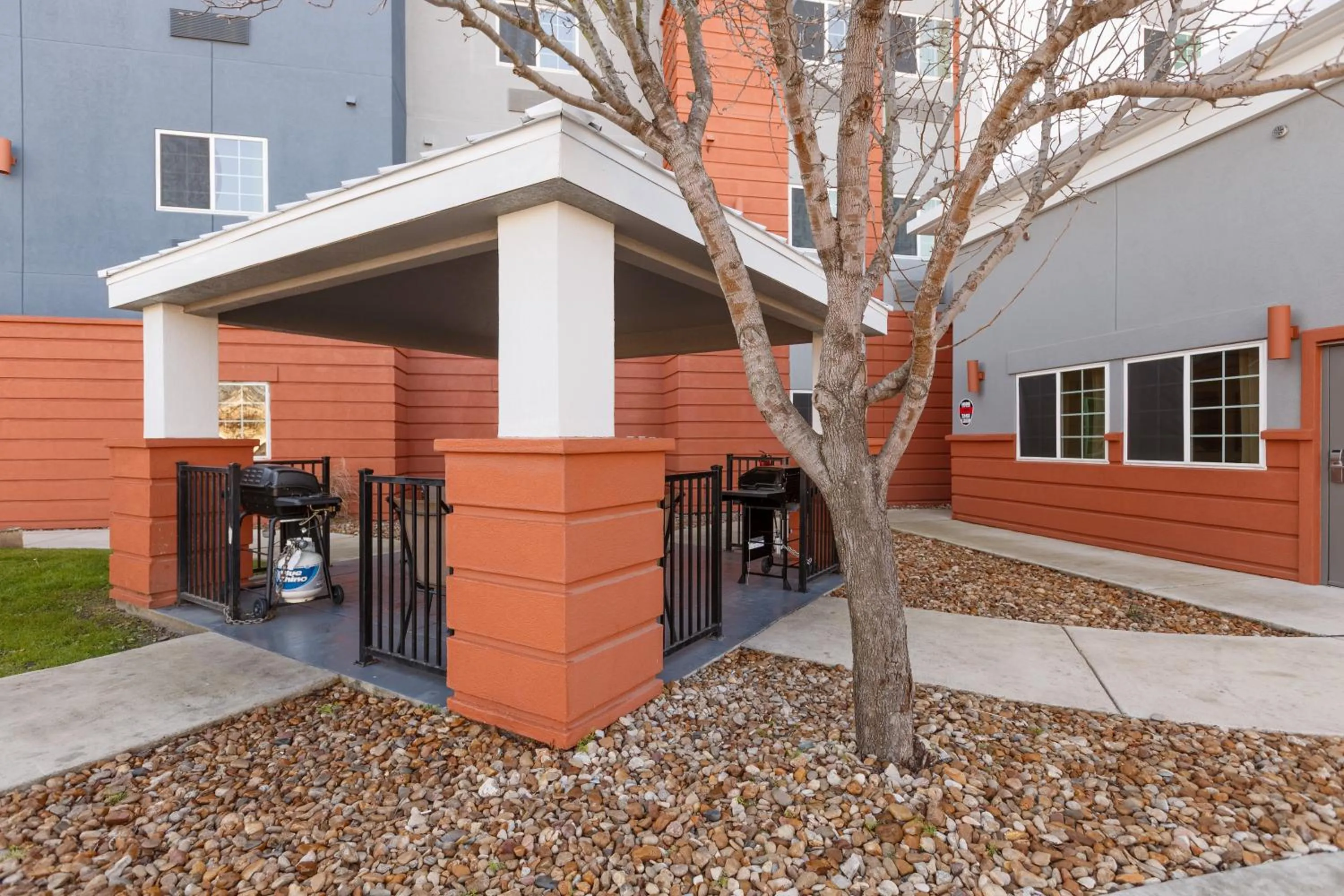 BBQ facilities in Candlewood Suites San Marcos by IHG