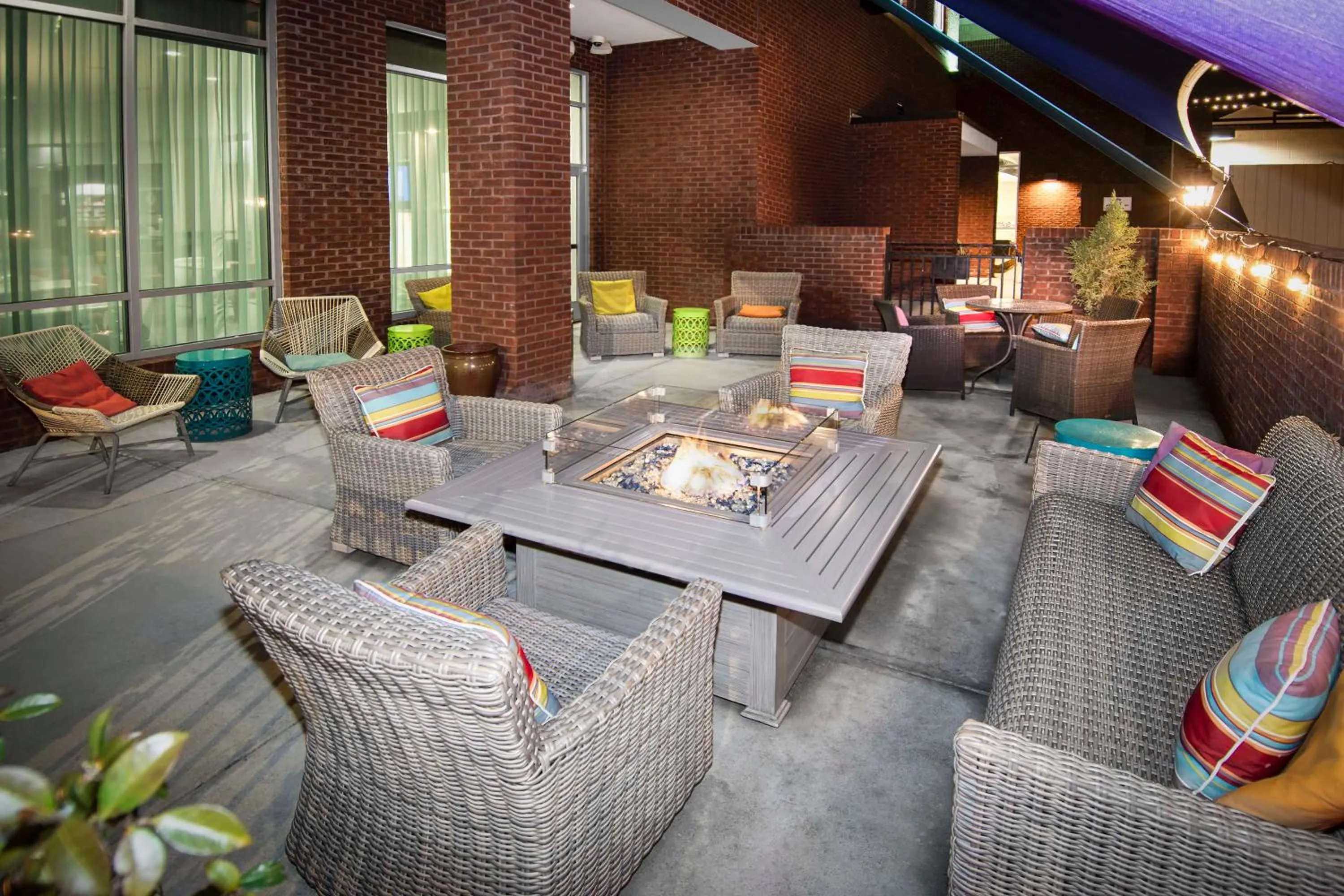 Patio in Hampton Inn & Suites - Raleigh Downtown