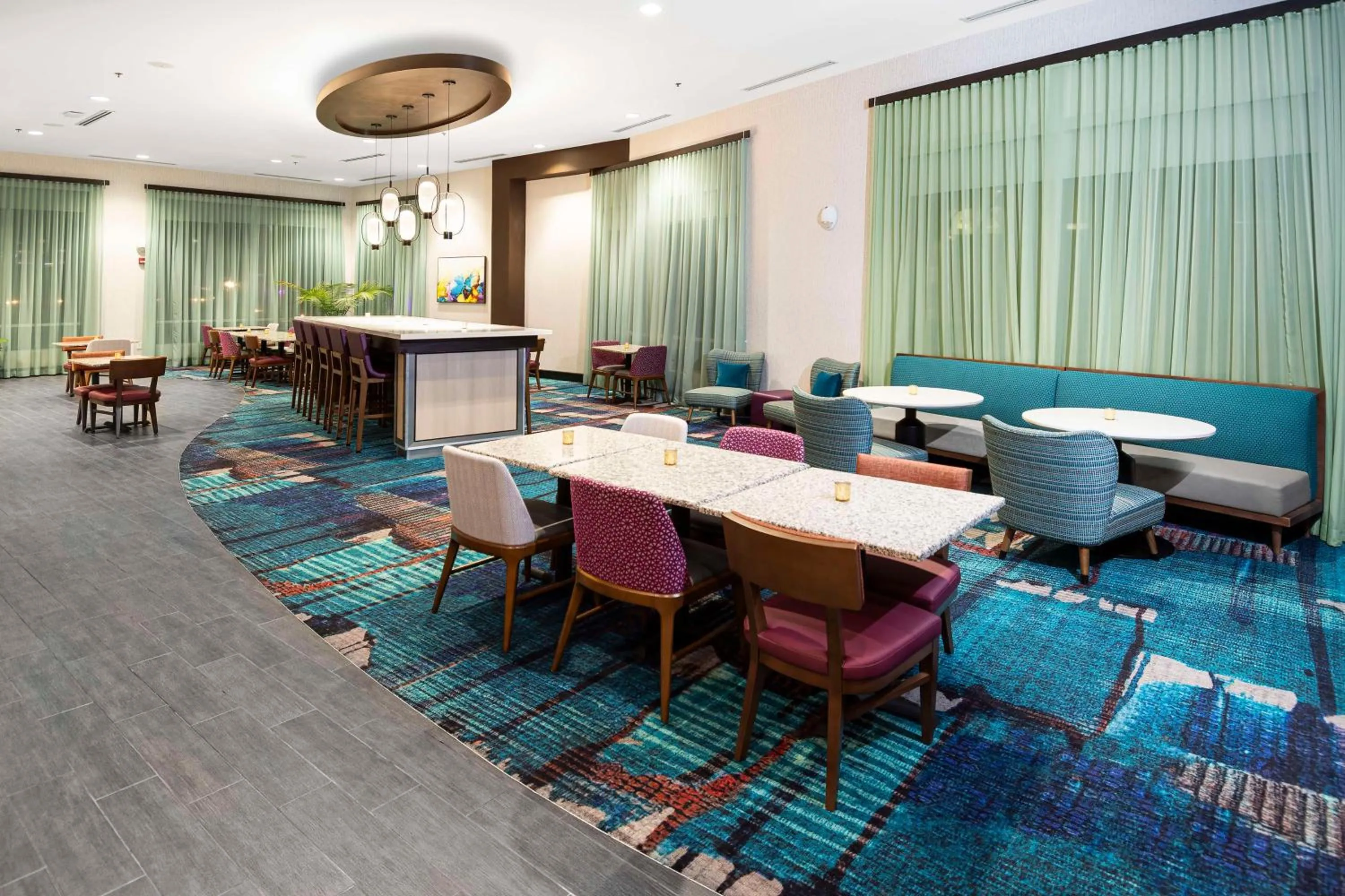 Lobby or reception in Hampton Inn & Suites - Raleigh Downtown