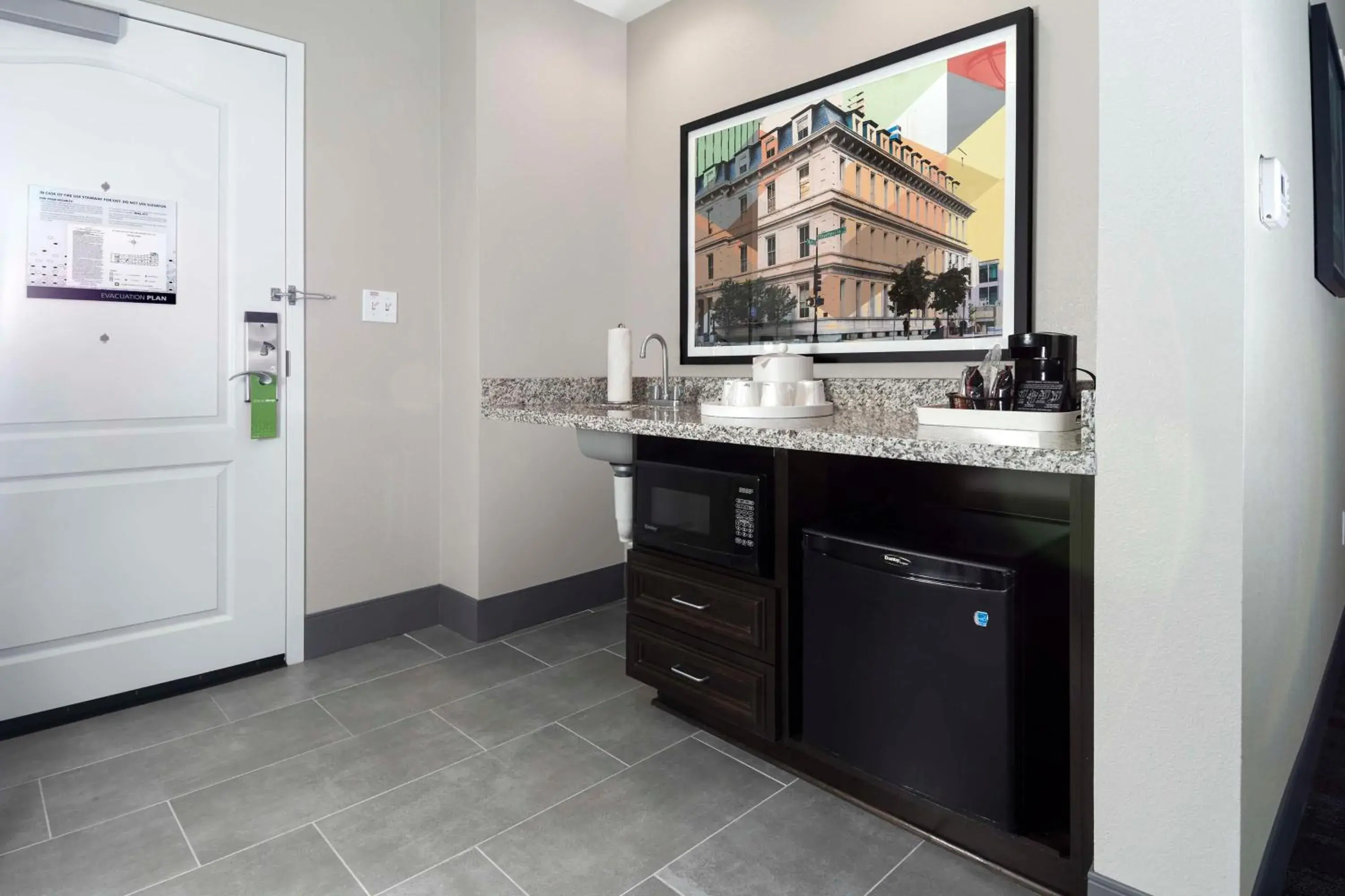 Photo of the whole room in Hampton Inn & Suites - Raleigh Downtown Photo of the whole room in Hampton Inn & Suites - Raleigh Downtown