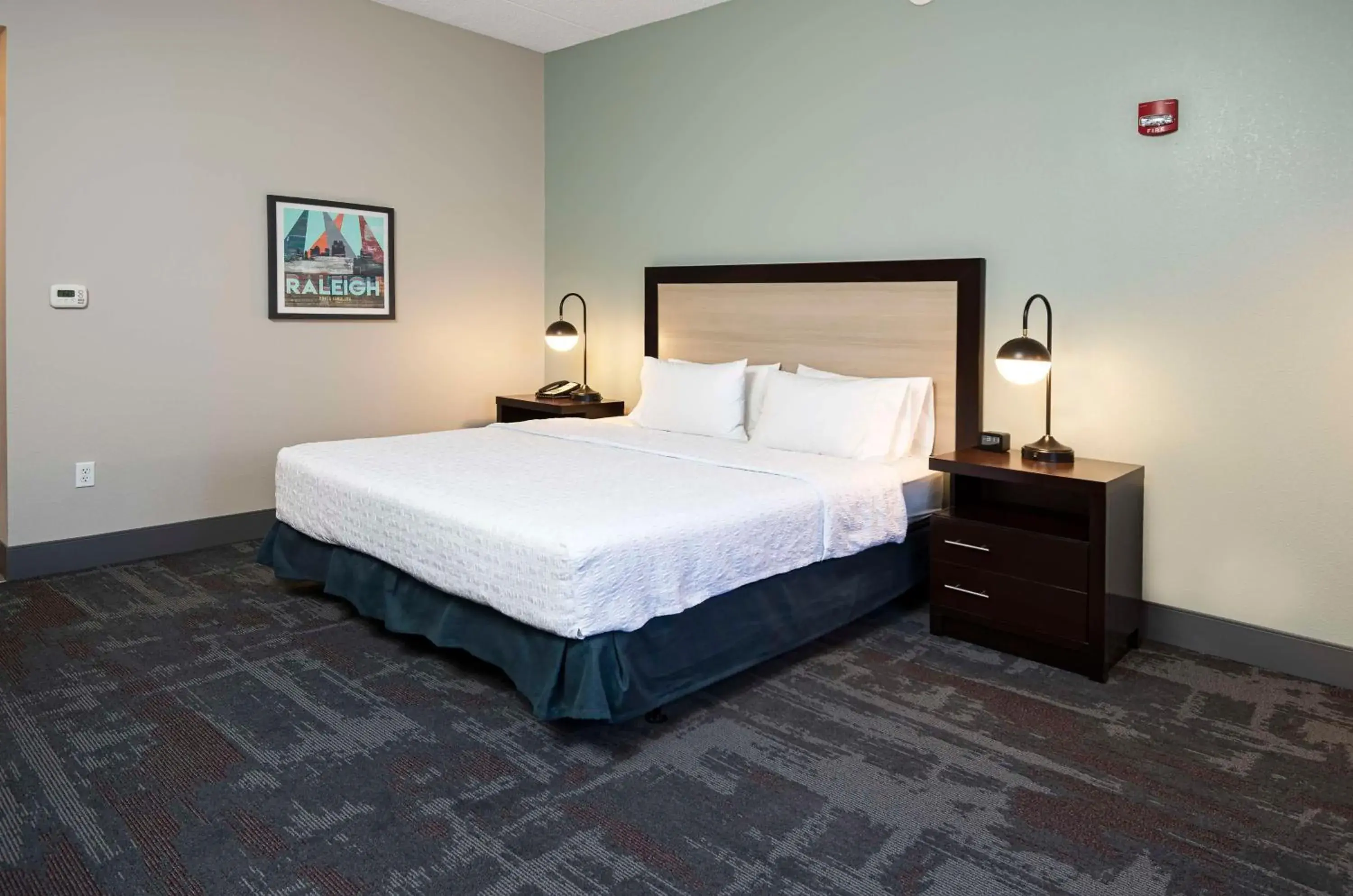 Bed in Hampton Inn & Suites - Raleigh Downtown Bed in Hampton Inn & Suites - Raleigh Downtown