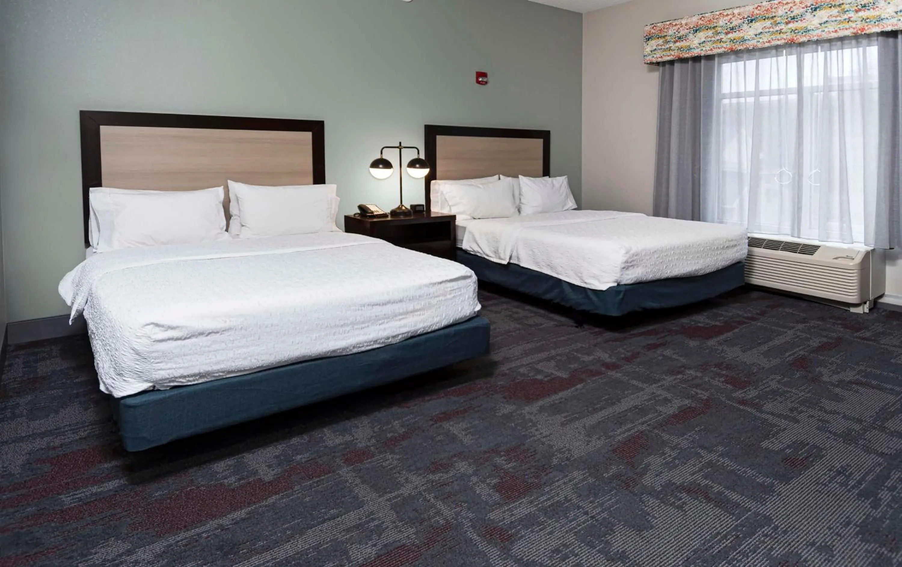 Bed in Hampton Inn & Suites - Raleigh Downtown