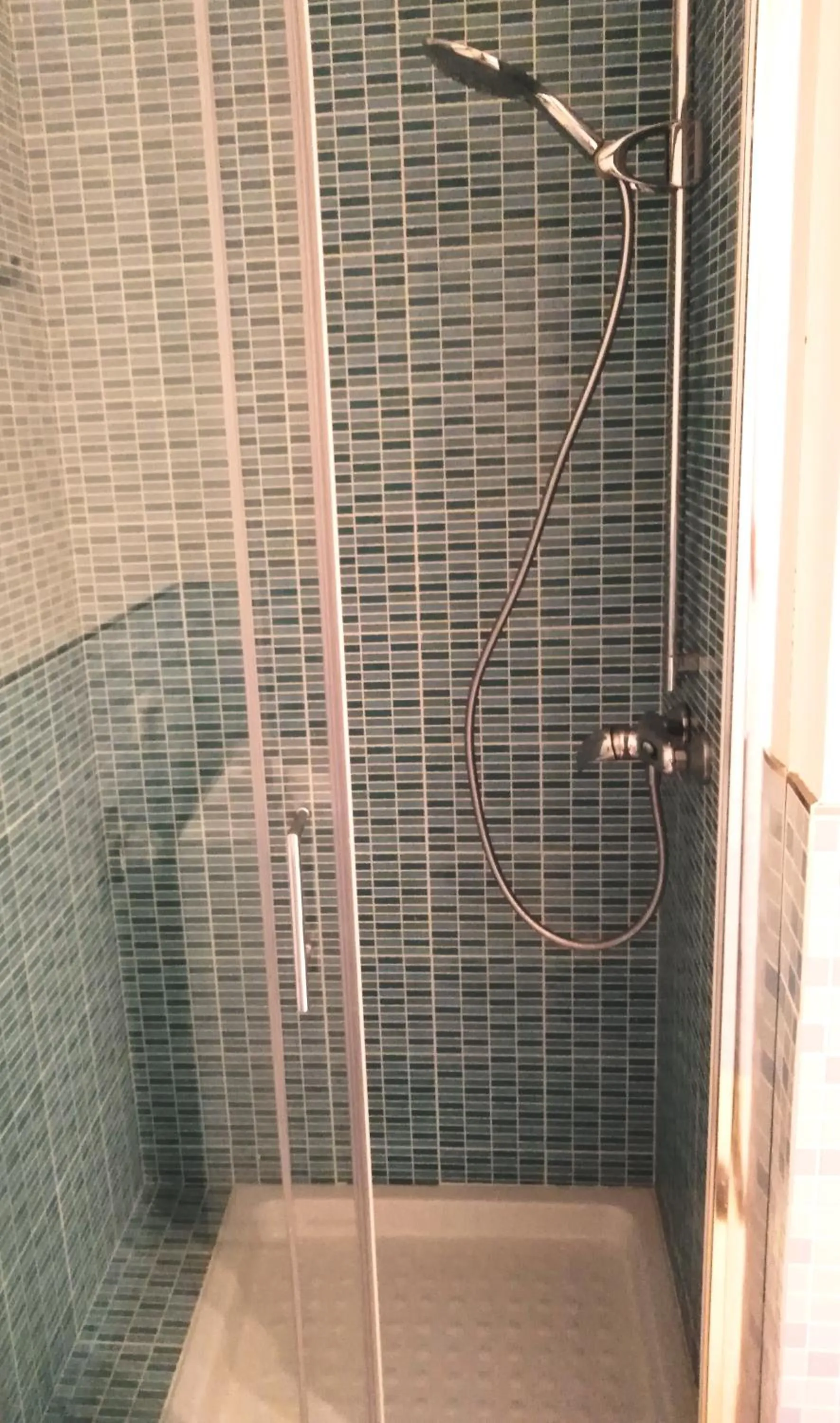 Shower in Acetylene B&B
