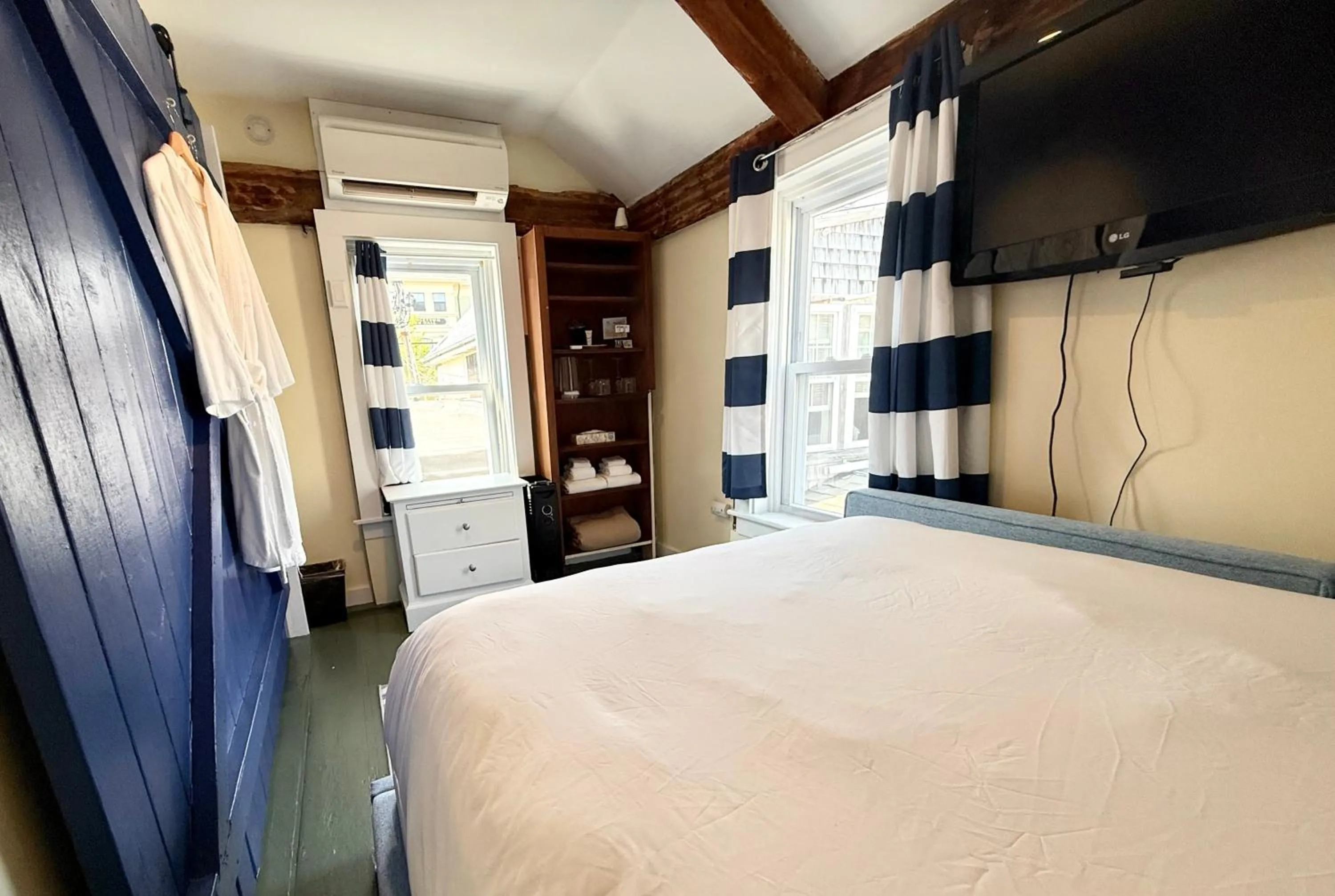 Bed in Lotus Provincetown