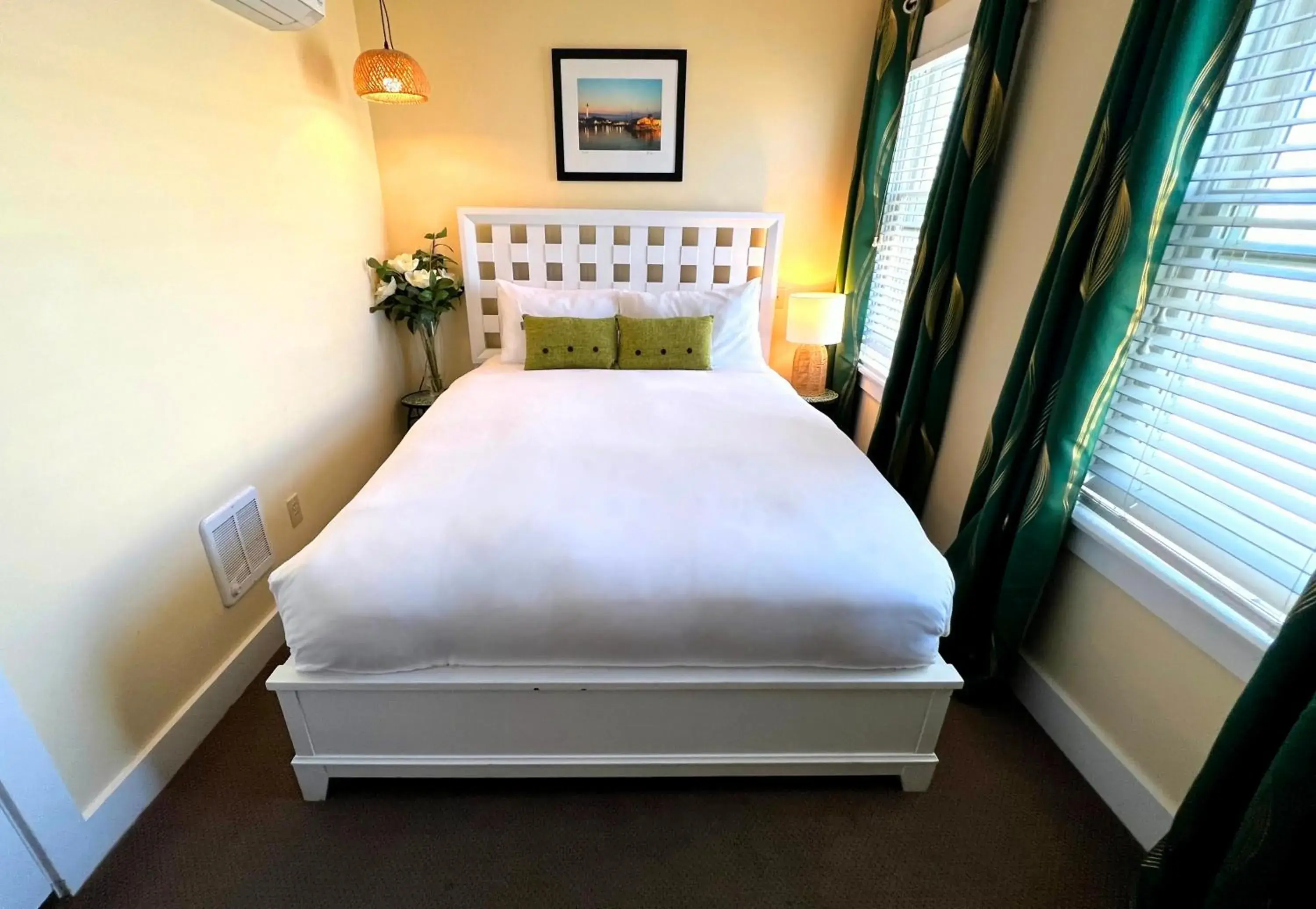 Queen Bed with Shared Bathroom in Lotus Provincetown Queen Bed with Shared Bathroom in Lotus Provincetown