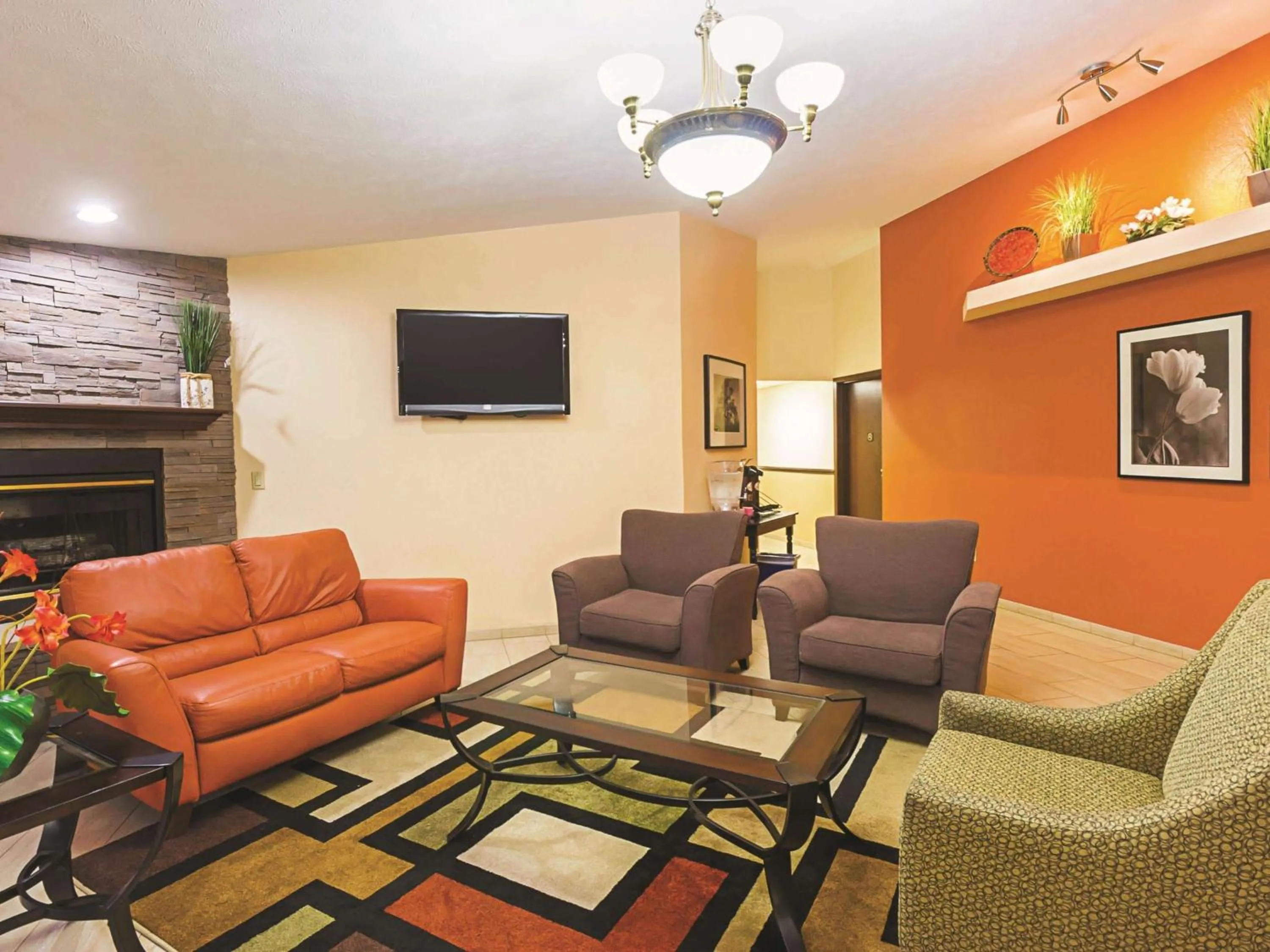 Lobby or reception in La Quinta by Wyndham Woodburn