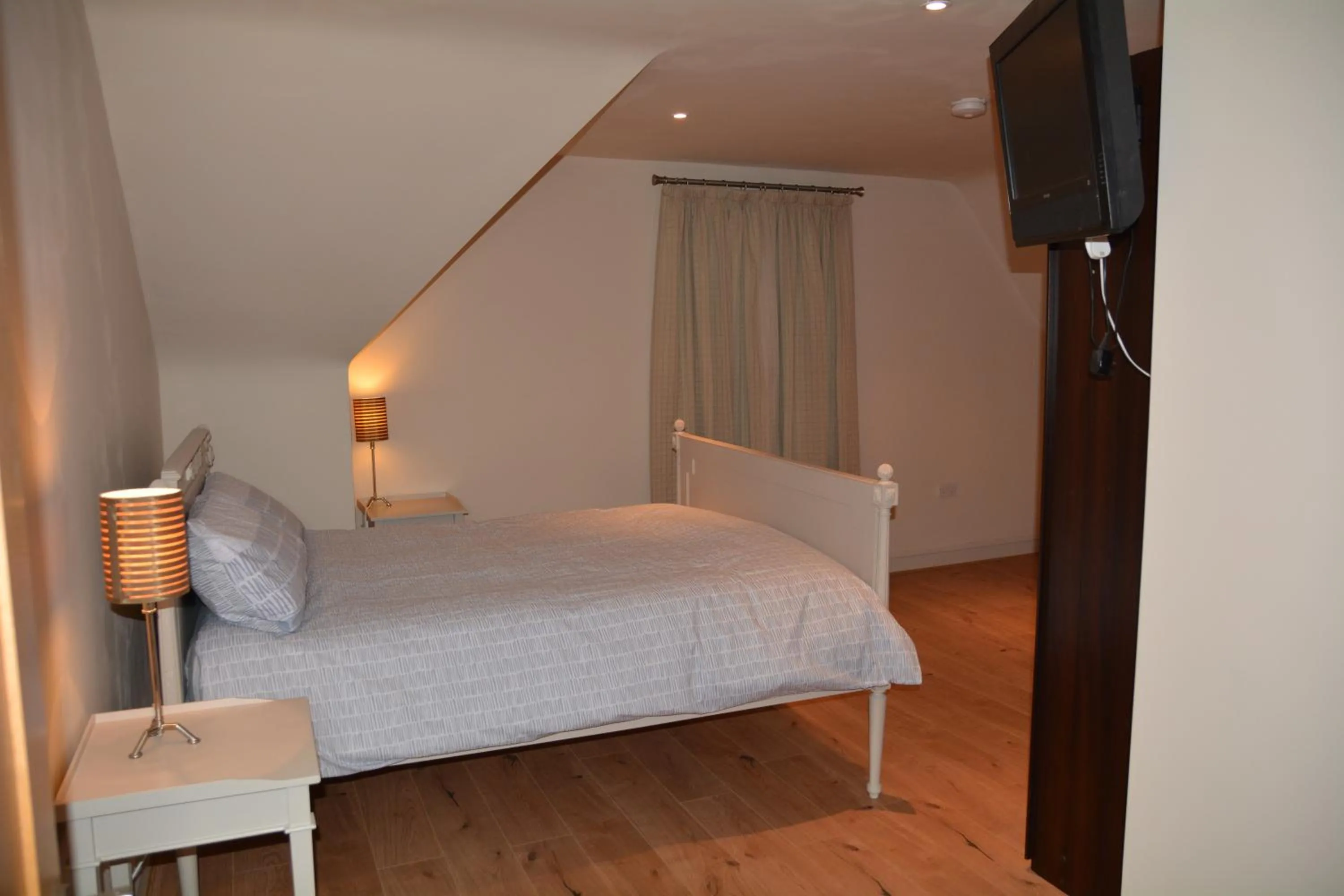 Bed in Apartment 3, Oakleigh House, Donnybrook Hill, Douglas Cork